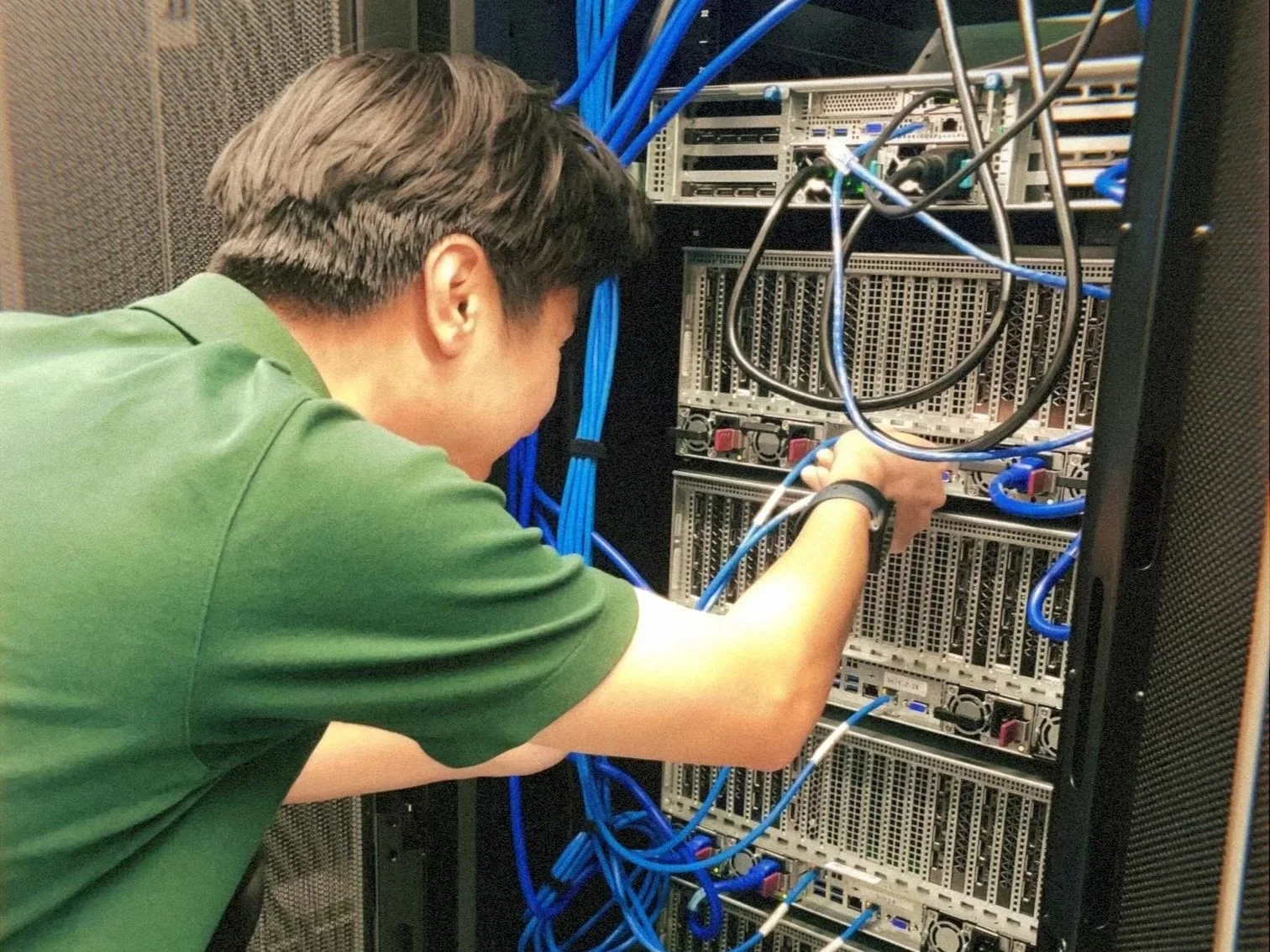 Élargir l’accès à l’IA et au HPC: comment l’AI Sandbox de Cal Poly Pomona autonomise les étudiants