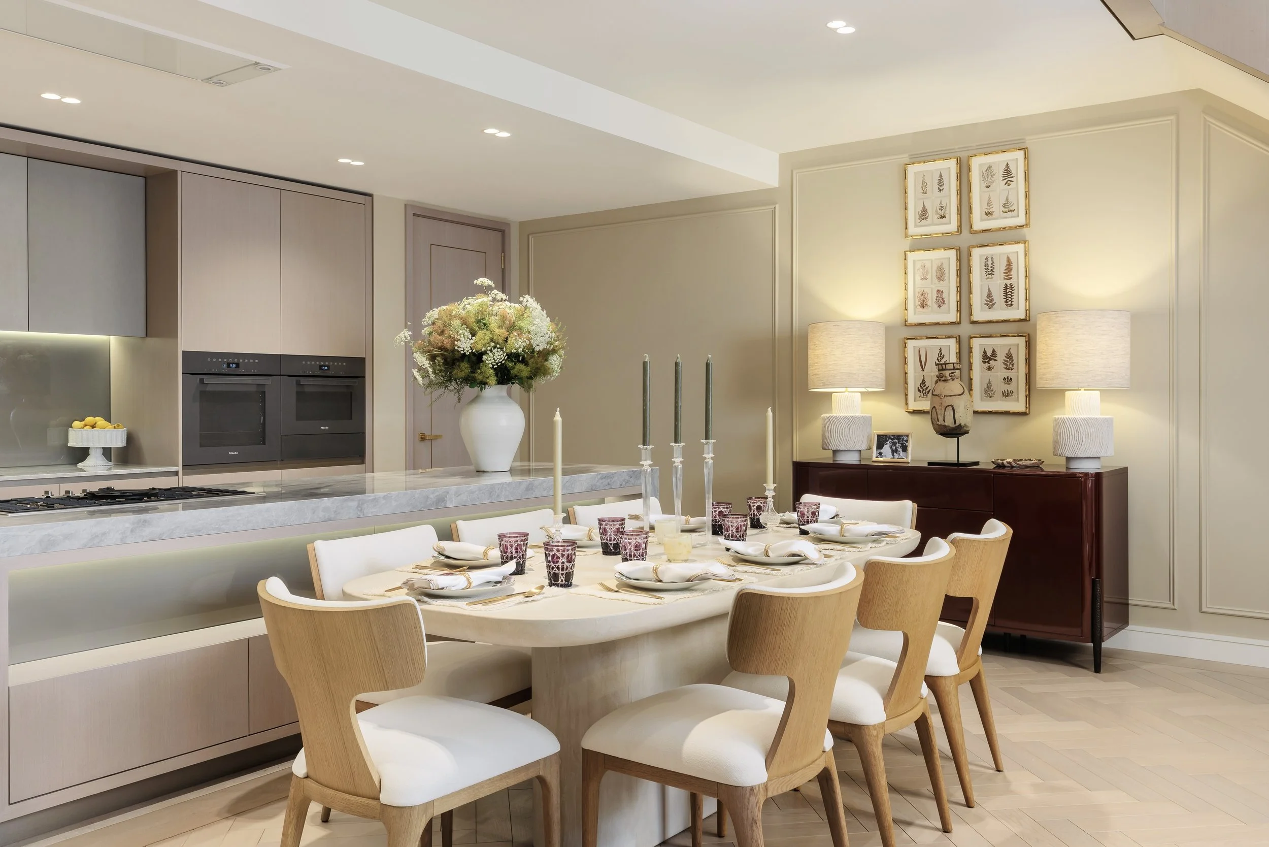 Residence 64_Holland Park Gate_dining_area.jpg