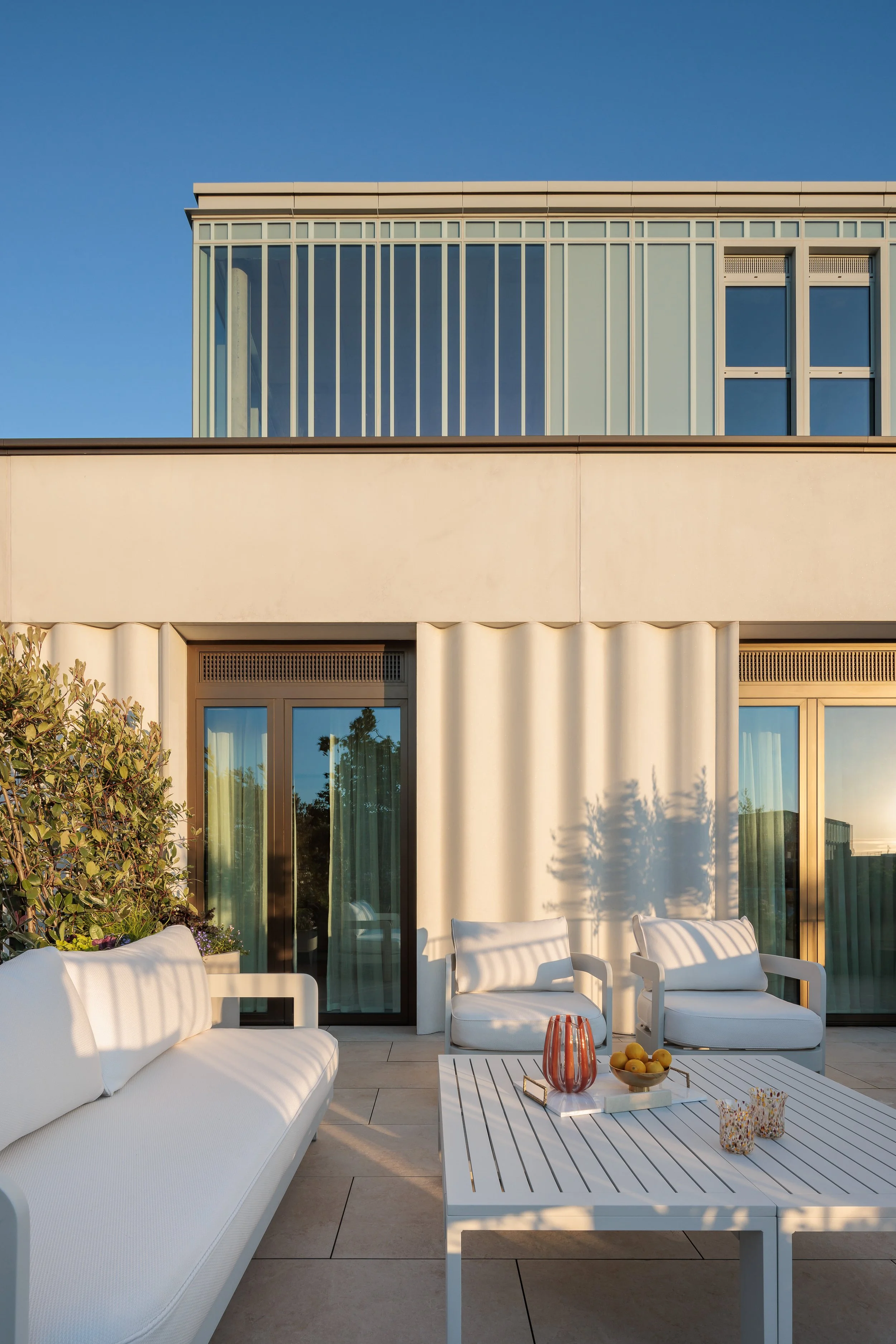 Holland_Park_Gate_Sub_Penthouse_Terrace_Studio_Lodha