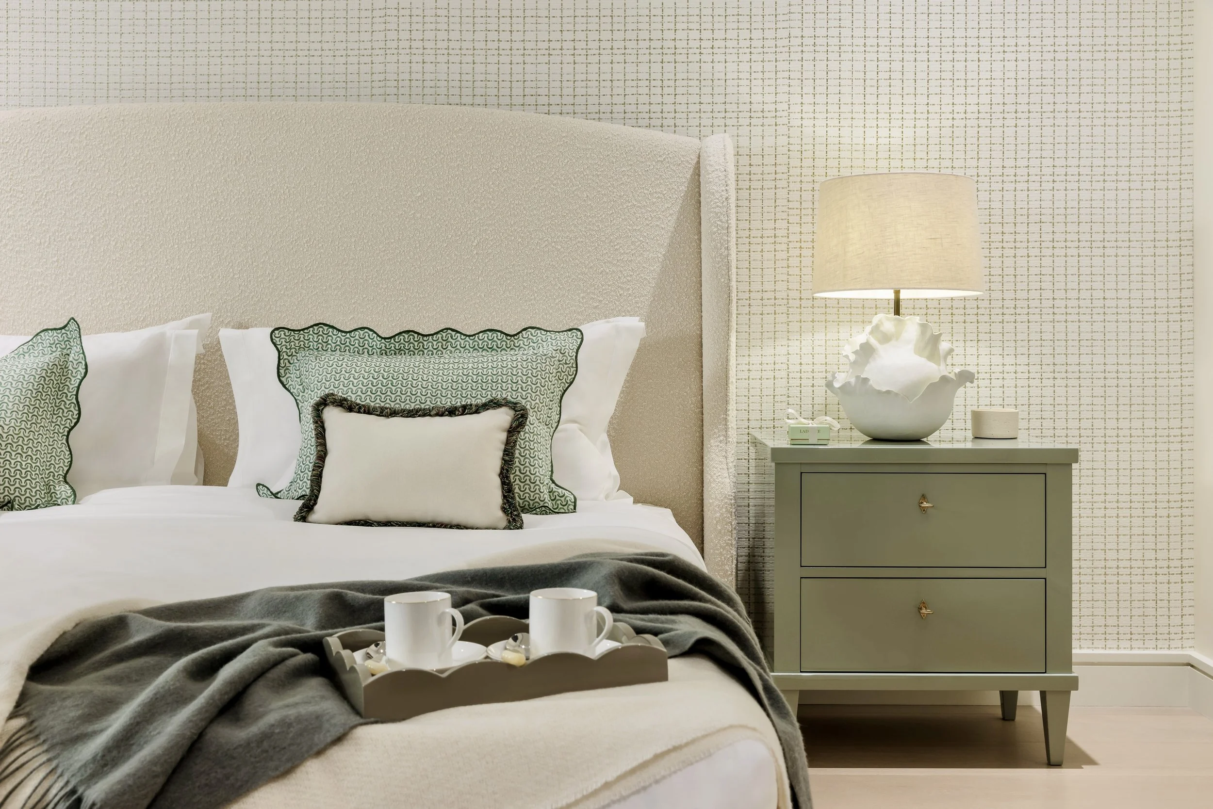 Residence 64_Holland Park Gate_guest_bedroom_1.jpg