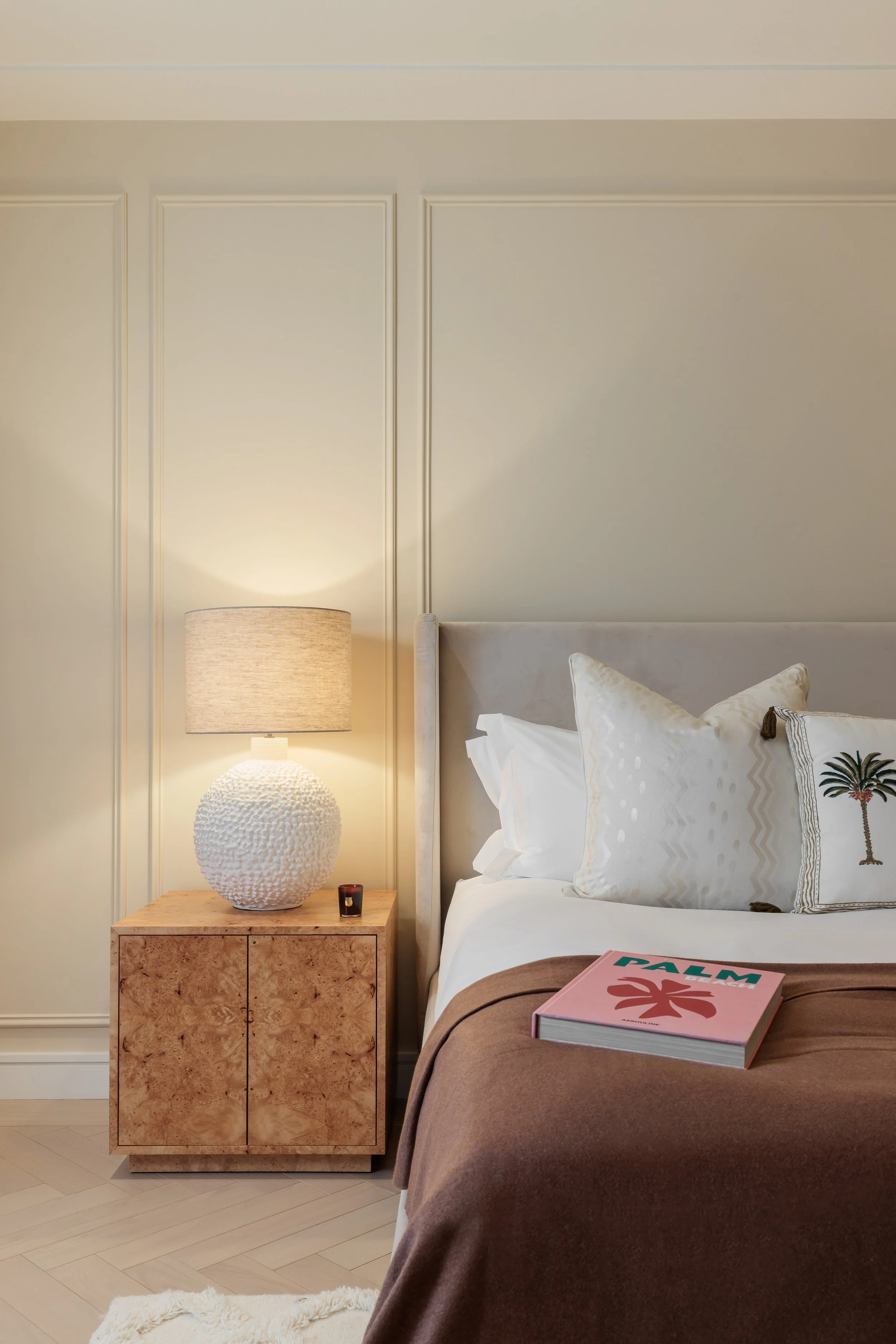 Studio_Lodha_master_bedroom_Kensington