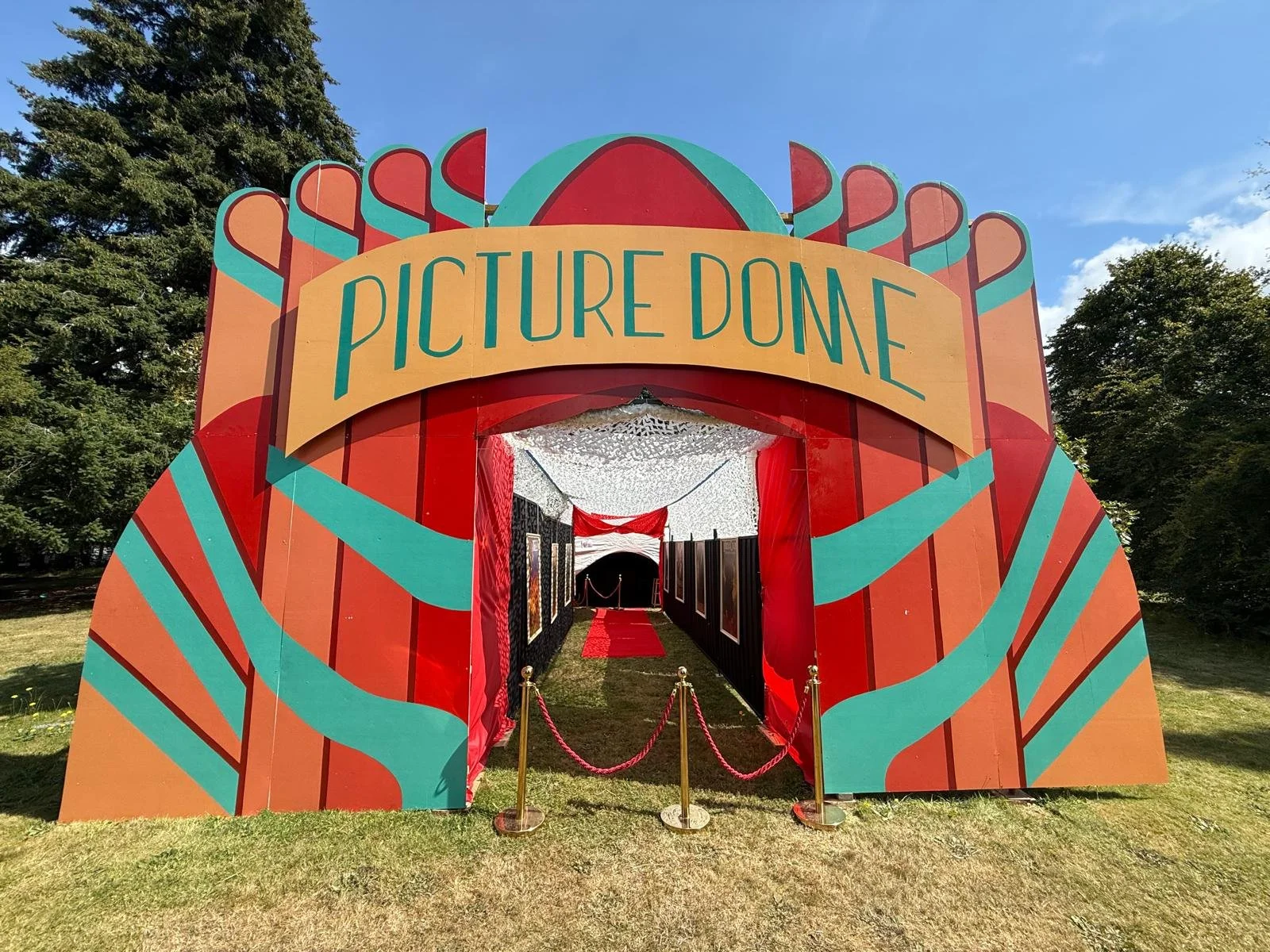 UHI Verb Garden Picture Dome