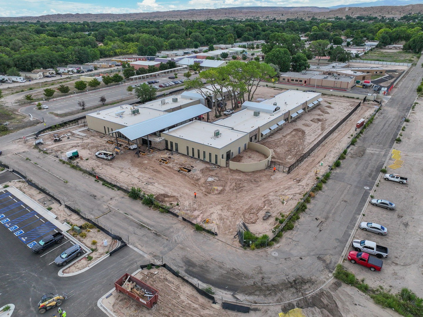 The Rio Arriba County Skilled Nursing Facility is nearly complete! Excited to see our design-build collaboration with @frankenconstruction really taking shape.

Photography: @mattophotollc
.
.
.
#FormativeArchitecture #RioArribaCounty #DesignBuild #C