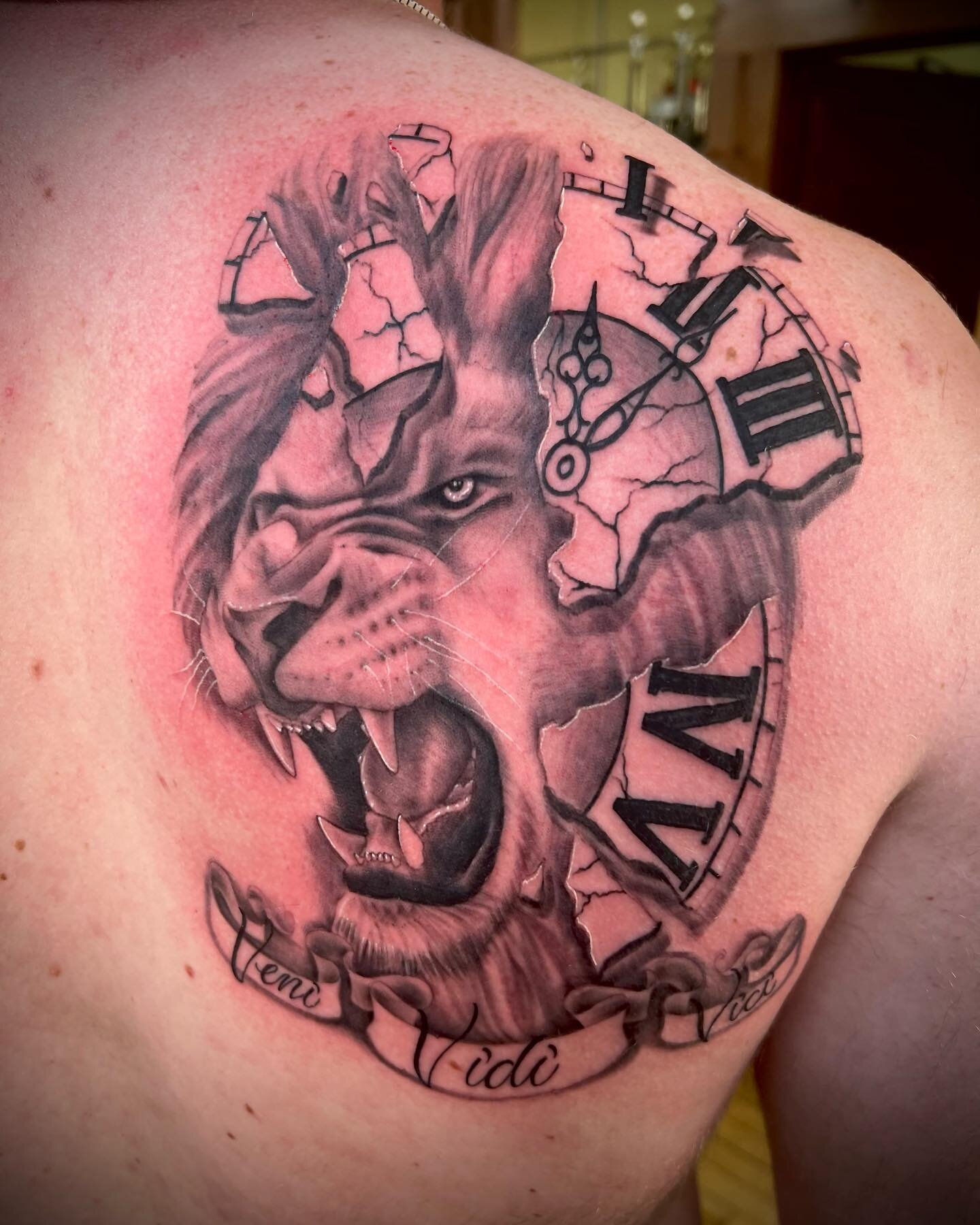 Lion tattoo on @brian_schaffer by @jdunntattoos @moseisleystattoo @industryinks @inkedmag #liontattoo #lion #blackandgreytattoo #lionandclocktattoo #clock #clocktattoo #realismtattoo #realism #venivinivici #grandrapids #grandrapidsmichigan #grandrapi