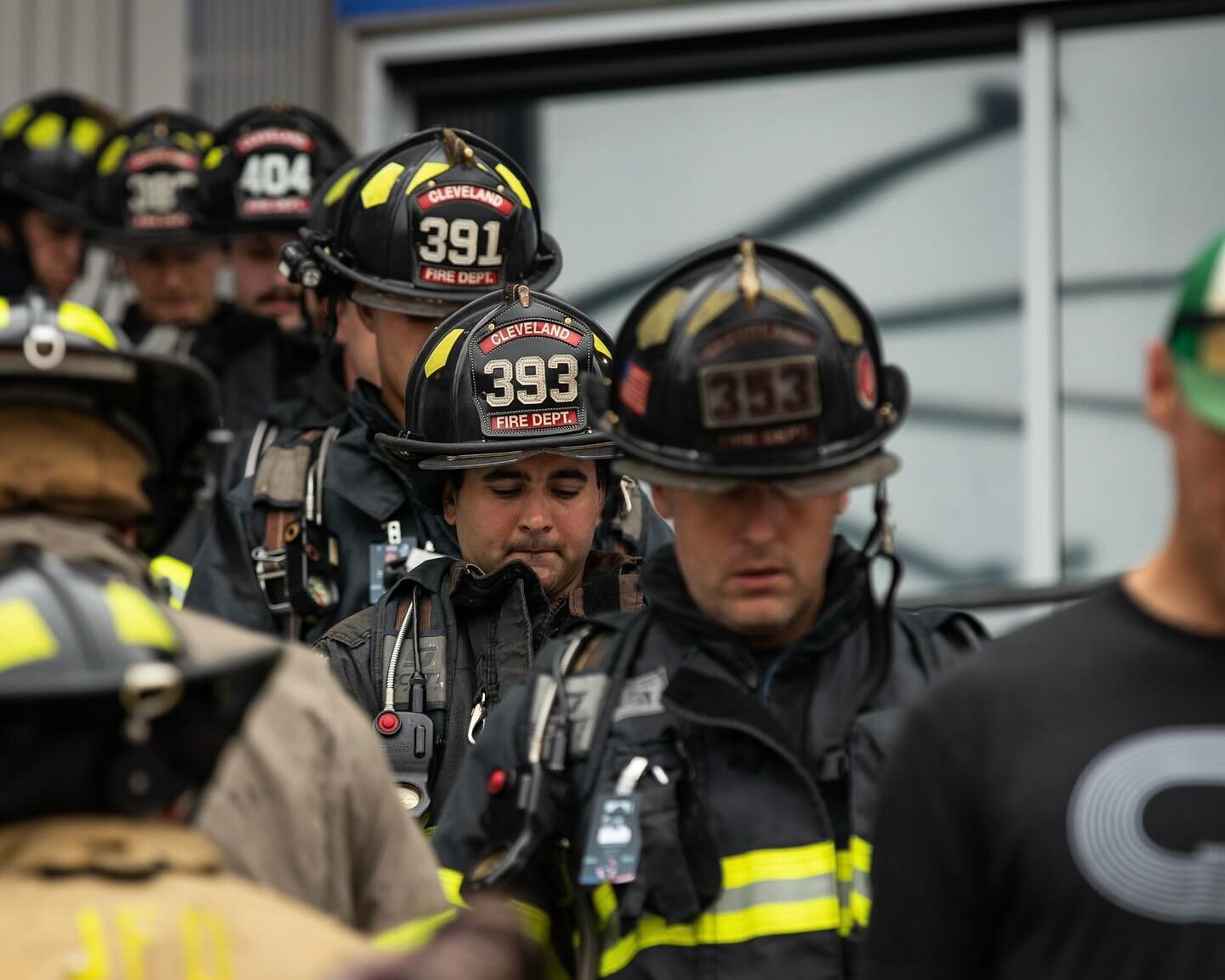 I think this is one of my favorite (non-motorsport) shots to date. I captured these @cityofclevelandtn firefighters back at the 2022 9/11 Memorial Stairclimb in Chattanooga. 🧑🏻&zwj;🚒🚒

@nooga911memorialstairclimb @visitchatt 

#photo #photographe