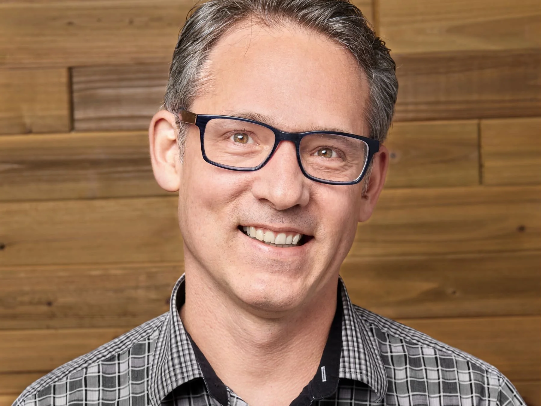 Should You Wear Glasses in Your Professional Headshot?