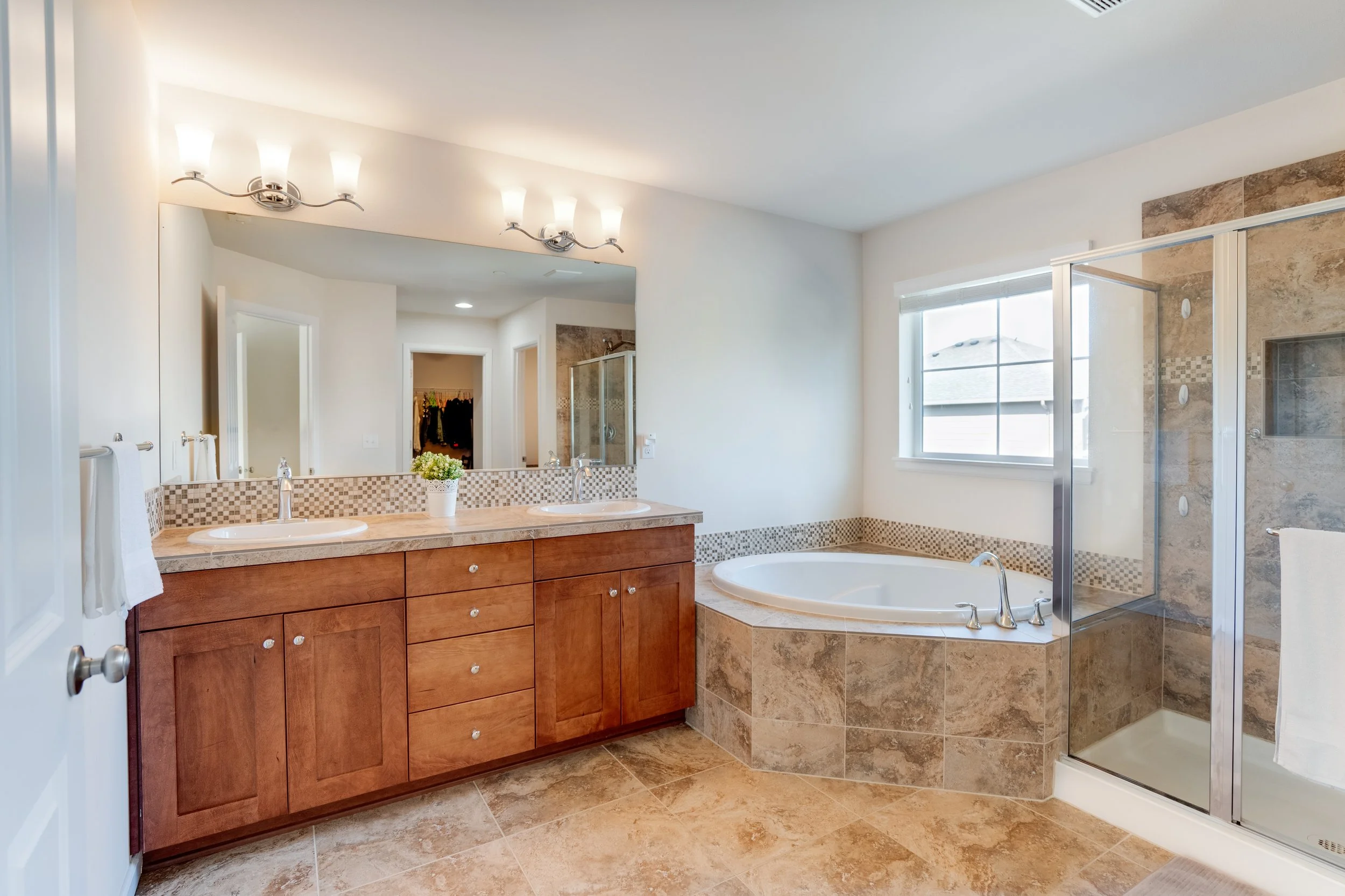 8204 NE 163rd Pl-25.jpg