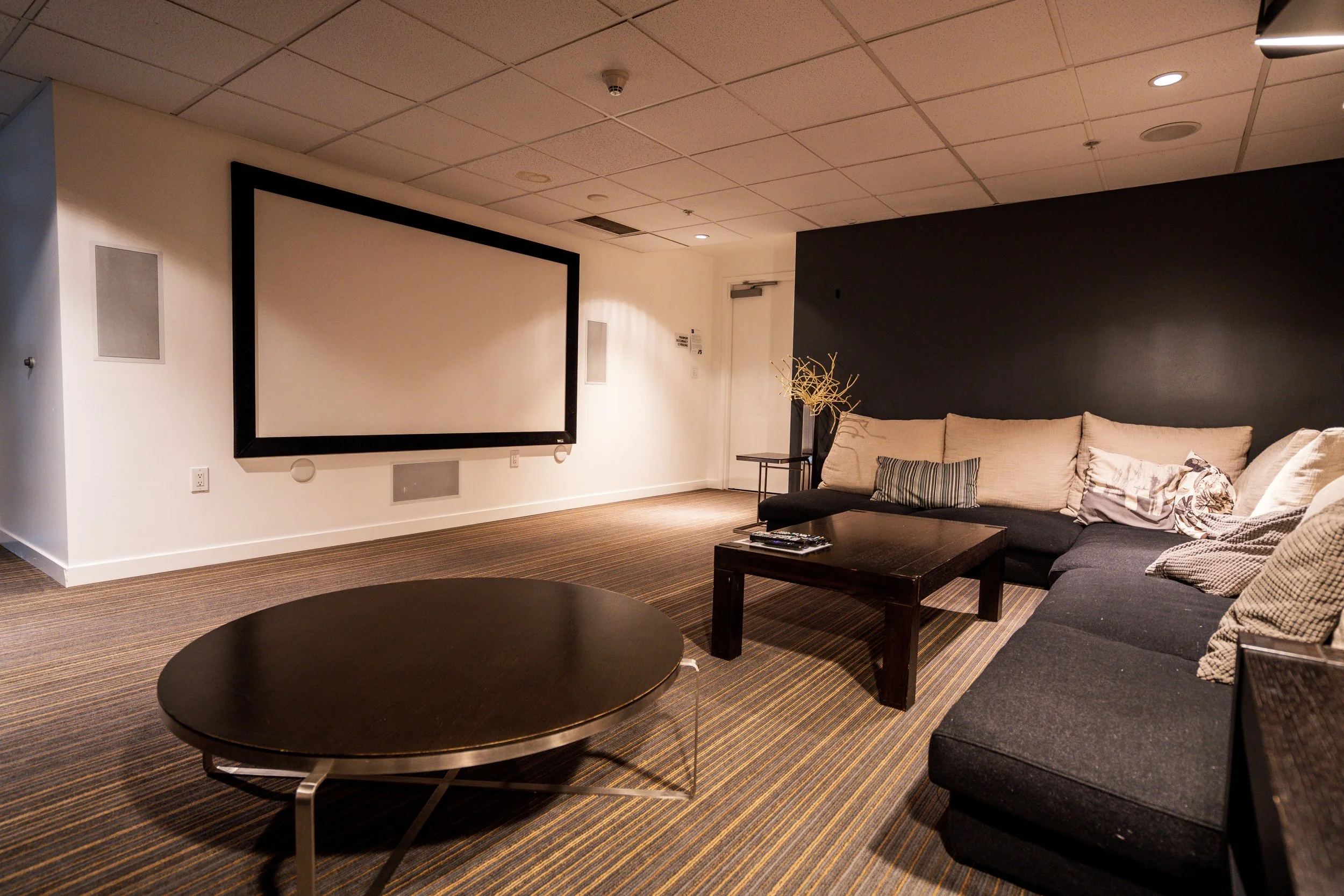 501 Roy St, M215-2.jpg