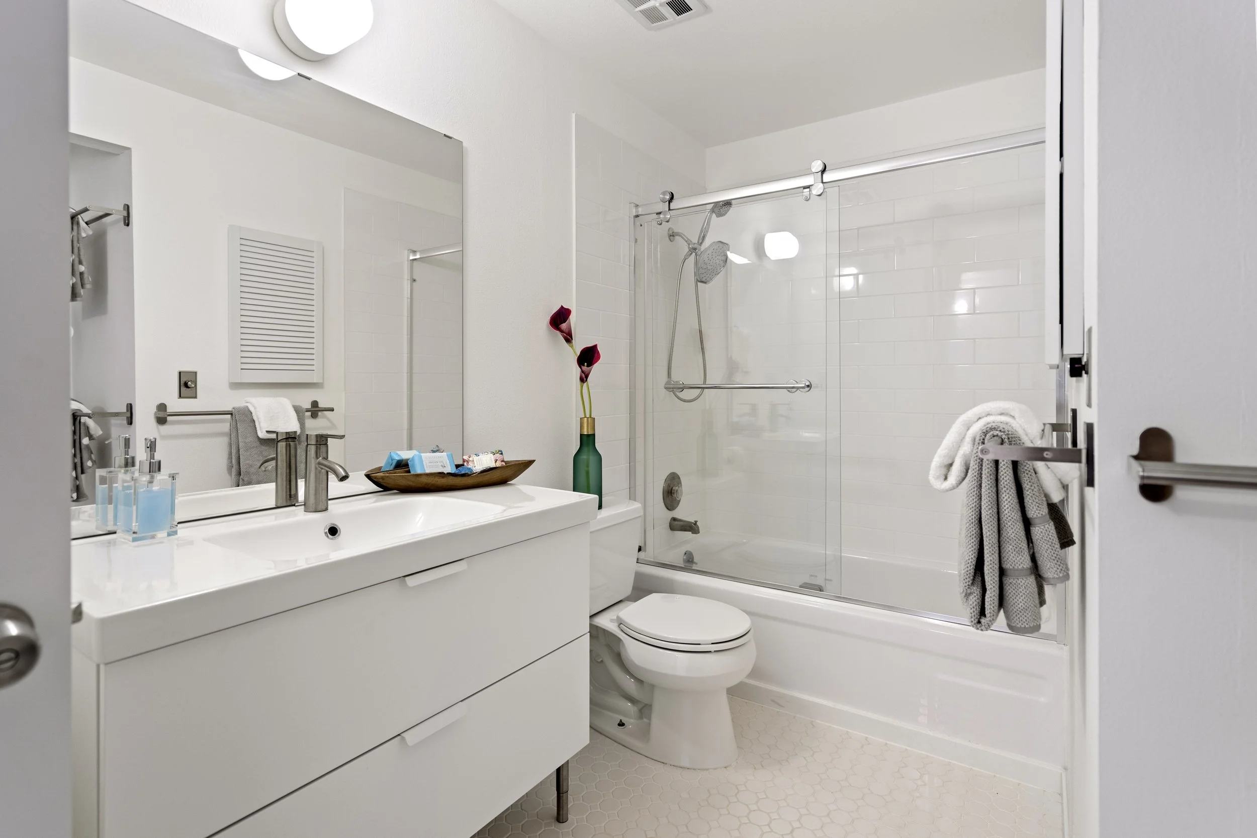 2002 187th Ave NE-25.jpg