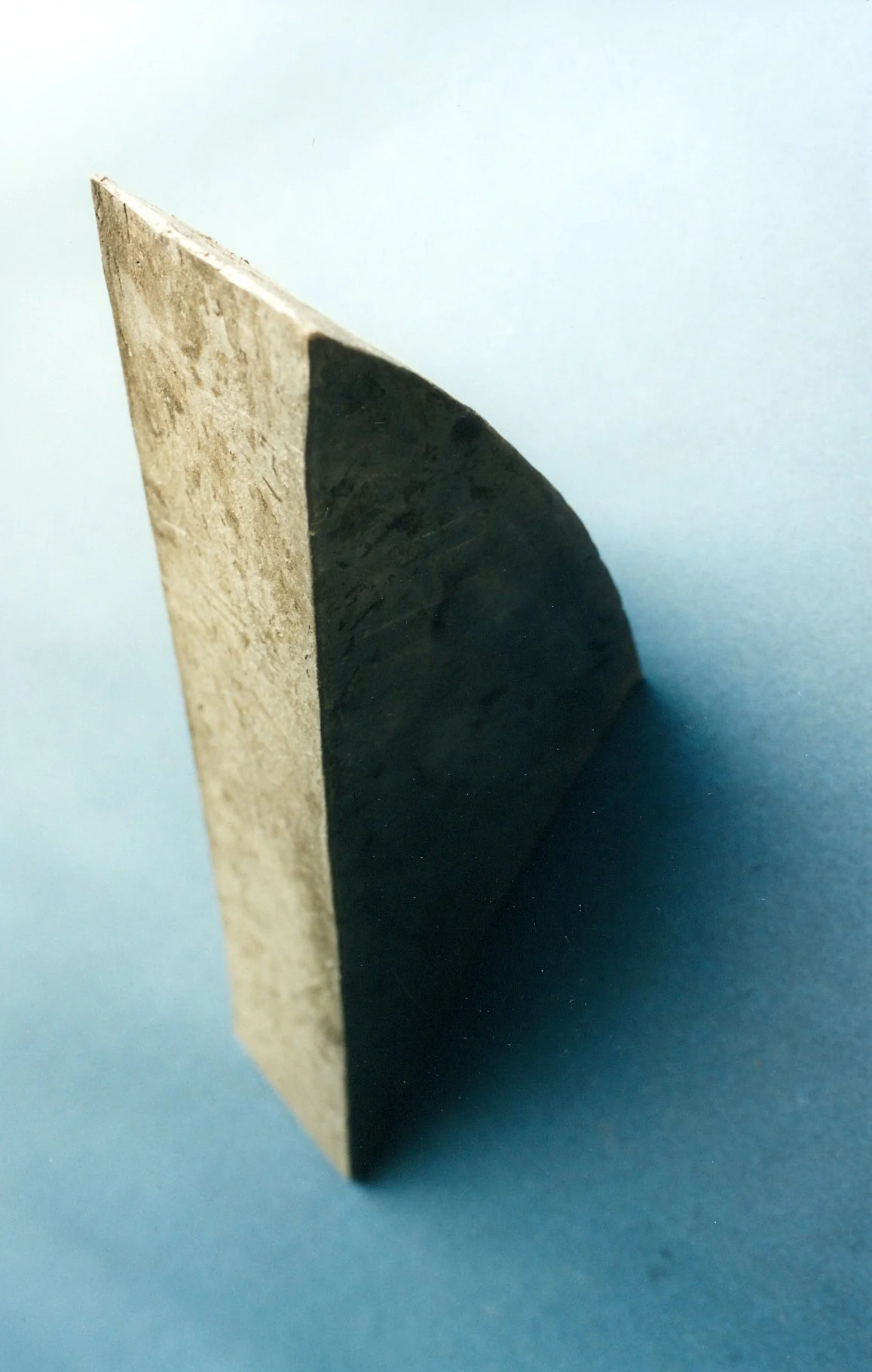 "Hohlkörper schwarz", Ton, 20 x 20 x 20