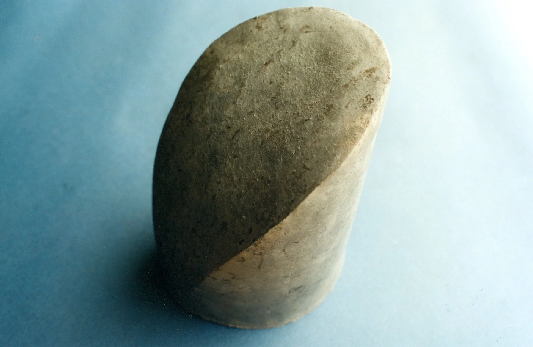 "Hohlkörper schwarz", Ton, 20 x 20 x 20