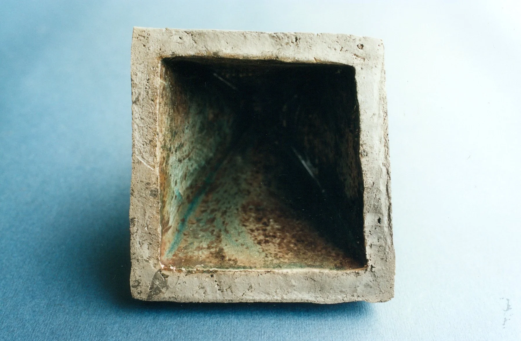 "Hohlkörper schwarz", Ton, 20 x 20 x 20