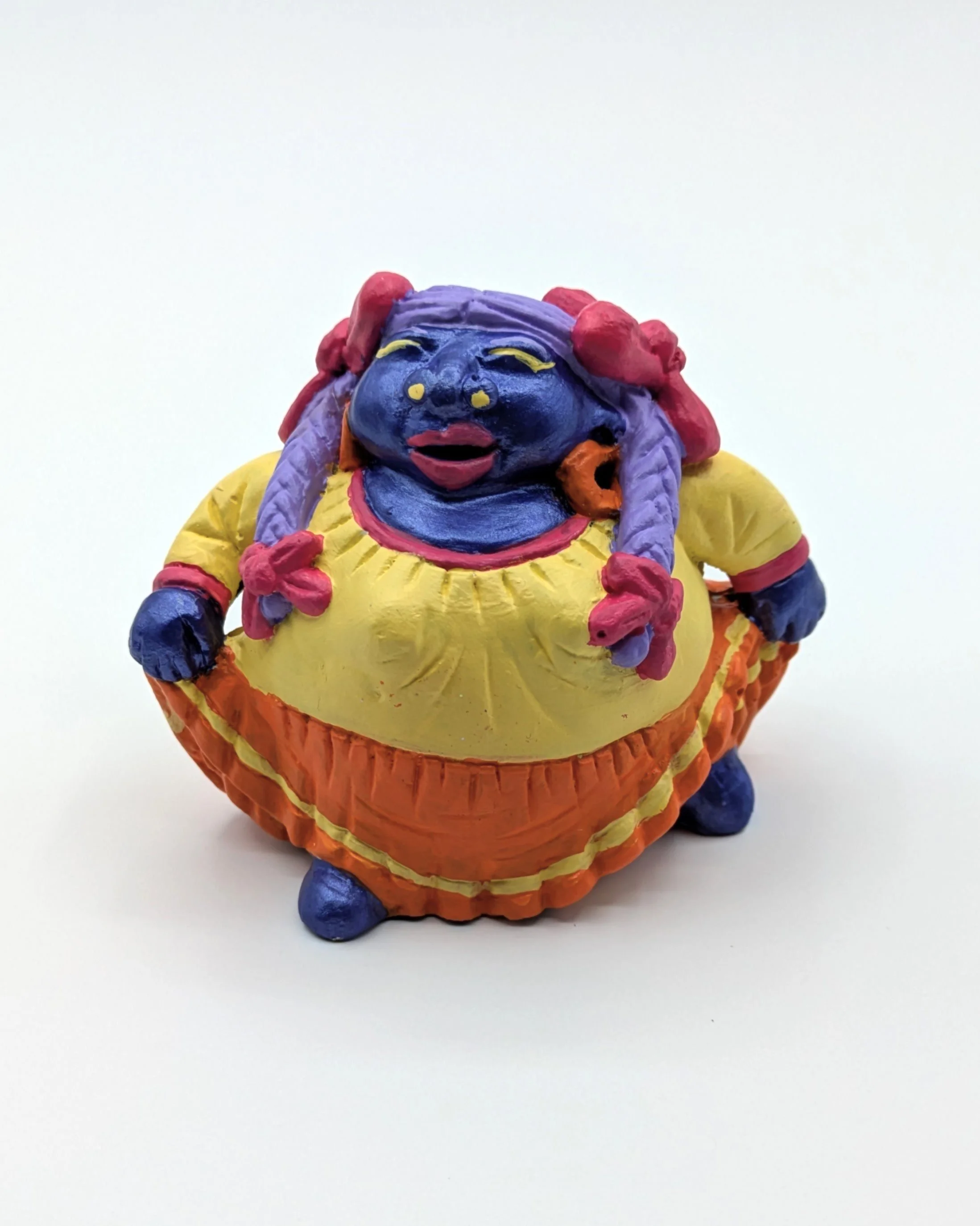 the-cheerful-dancer-repainted-figurine-laura-lemur.jpg