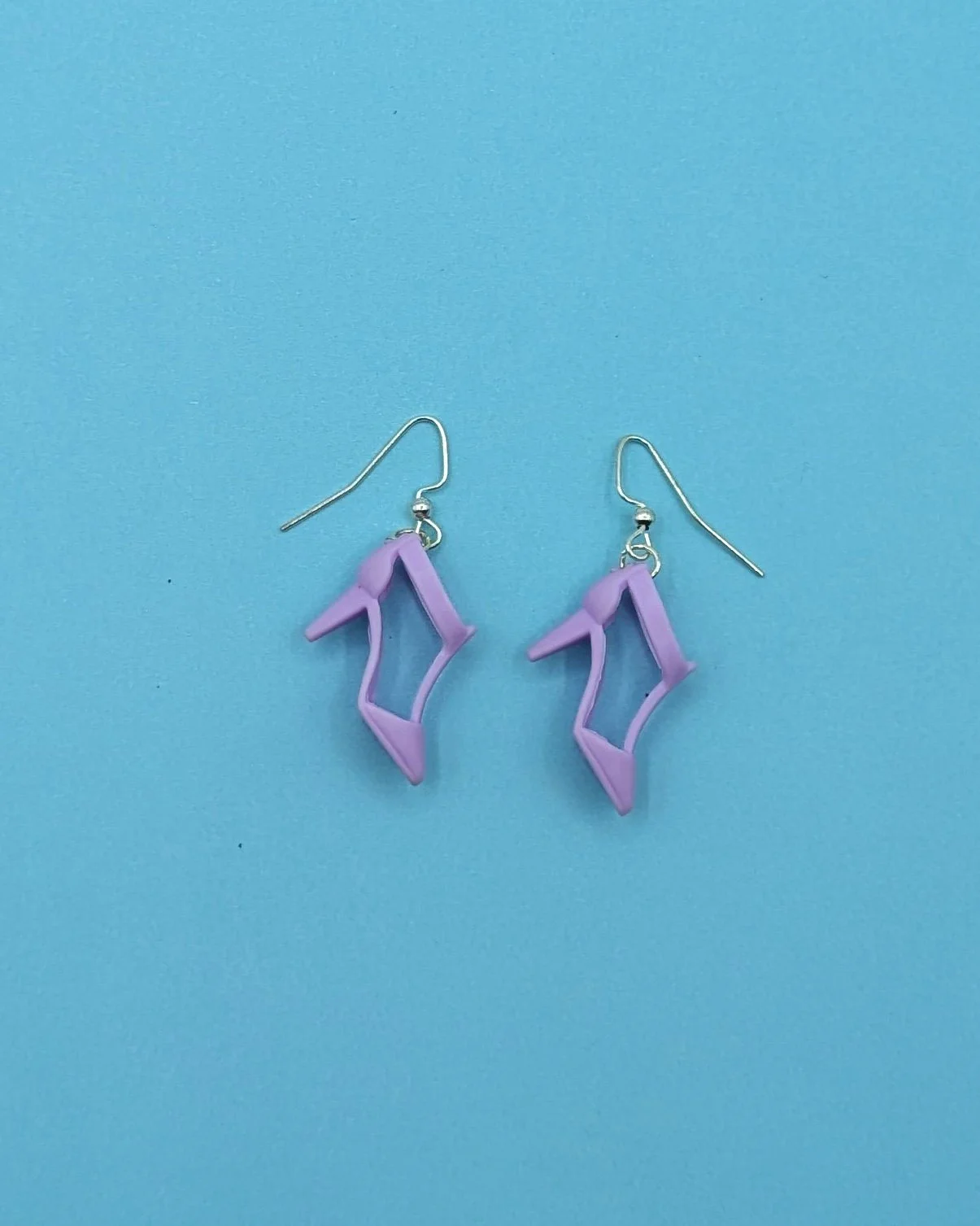 earrings-purple-barbie-heels-handmade-artsyfartsythrift-laura-lemur-artsy-fartsy-thrift-gallery-pic.jpg