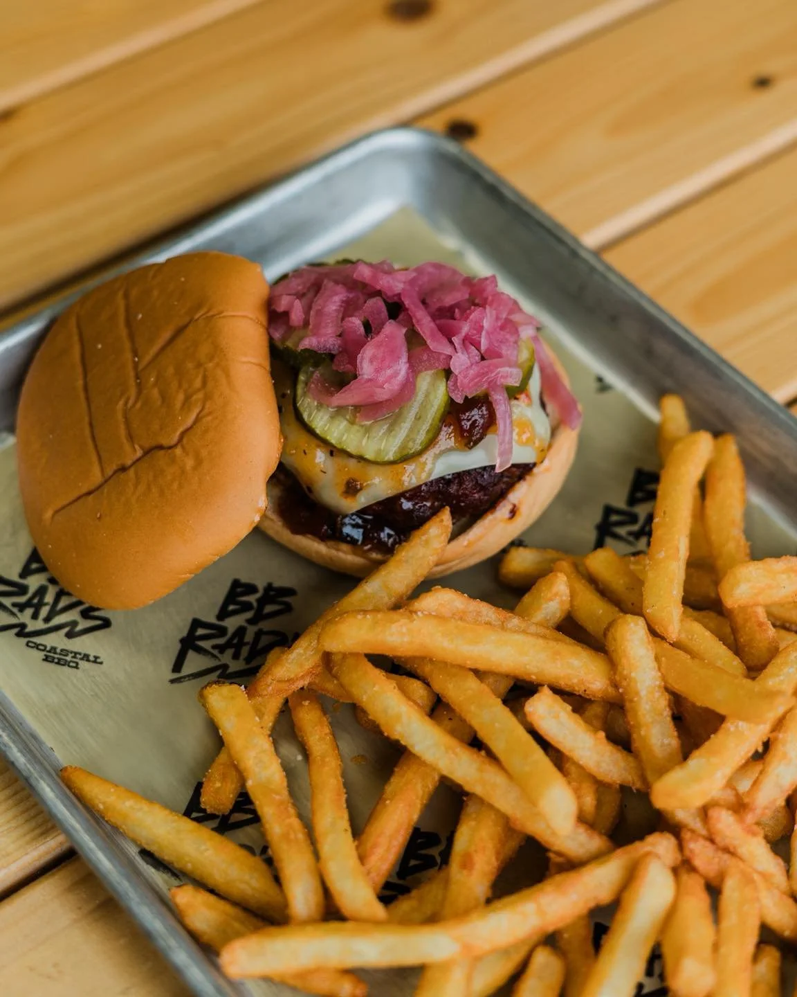 Smokehouse Burger Tuesday 🤙🔥

Half-pound burger. Bacon jam. White American cheese. Martin&rsquo;s potato bun.

One day a week. Don&rsquo;t miss it.