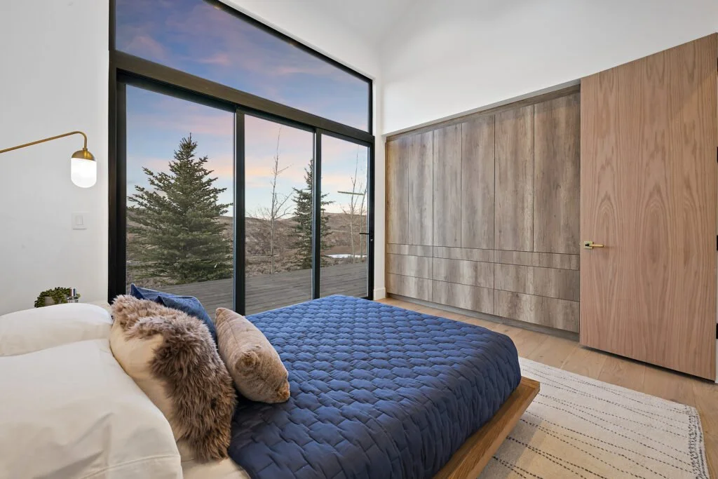 Icon-House-Benloch-Heber-City-Master-Bedroom-Mountain-View-Sliding-Door-Wood-Wardrobe-Roderick-Builders-Modern-Custom.jpg