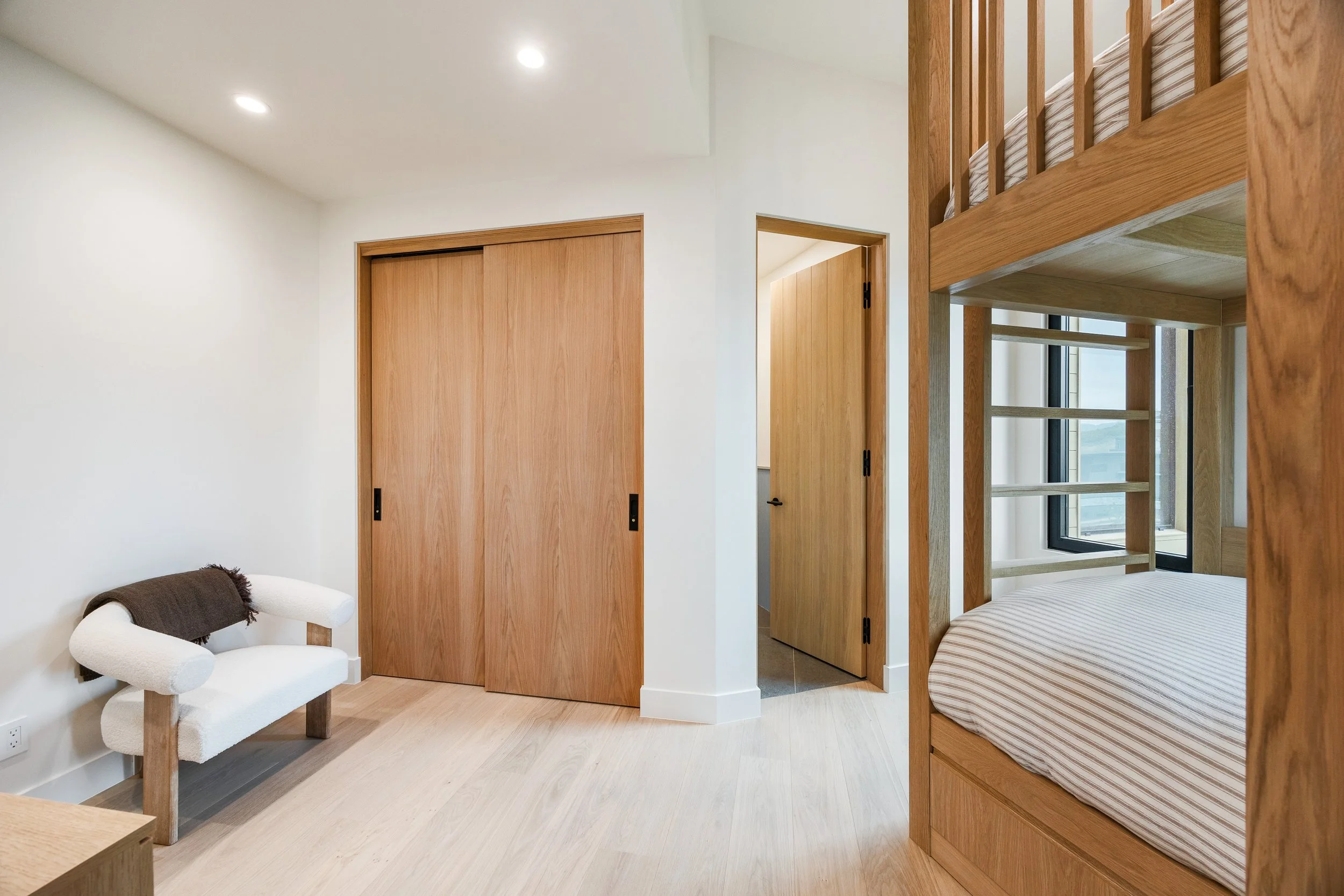 Benloch-134-Heber-City-Bunk-Room-Natural-Oak-Roderick-Builders-Mountain-Modern.jpg