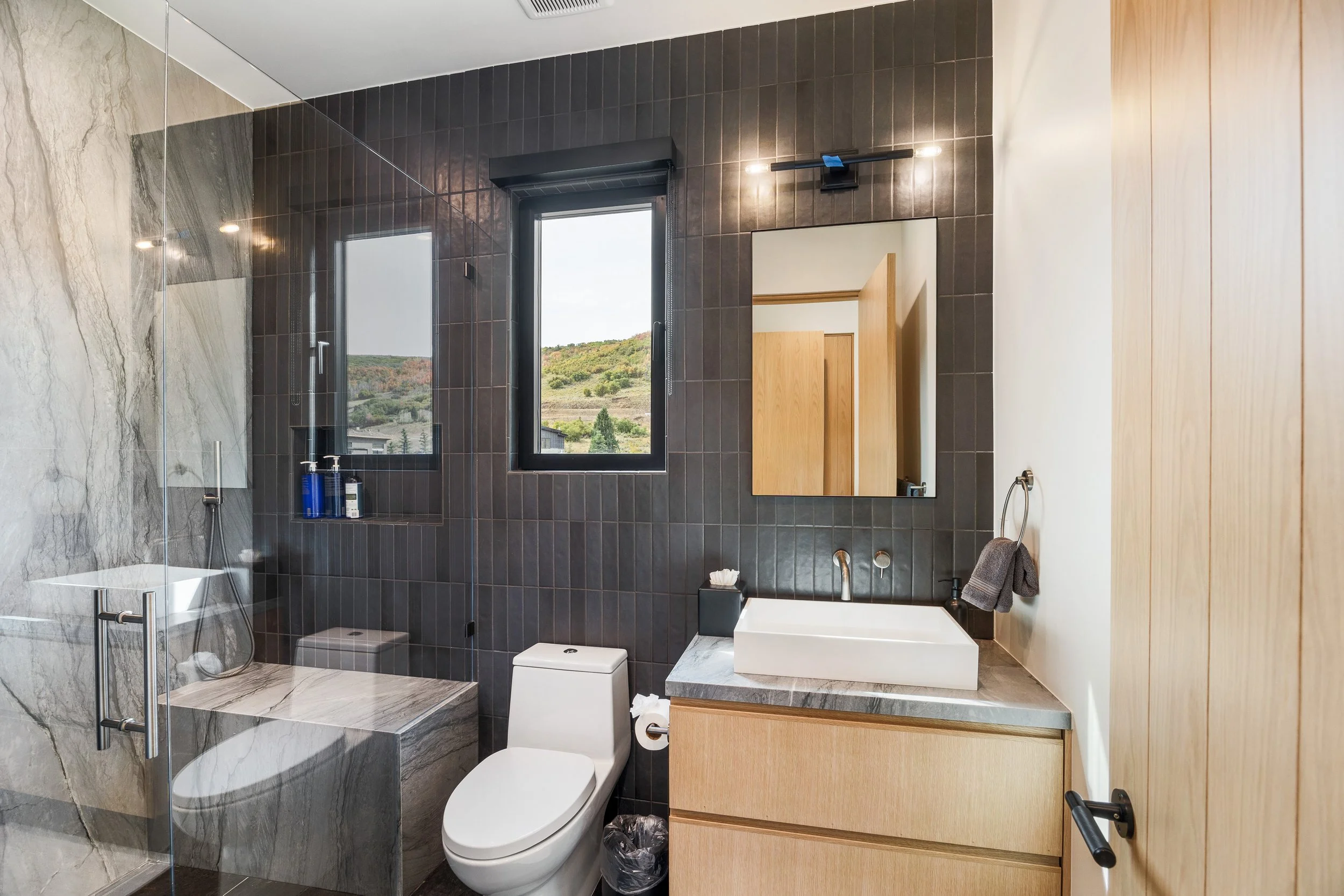Benloch-134-Heber-City-Toilet-Bath-Taj-Mahal-Granite-Roderick-Builders-Mountain-Modern.jpg