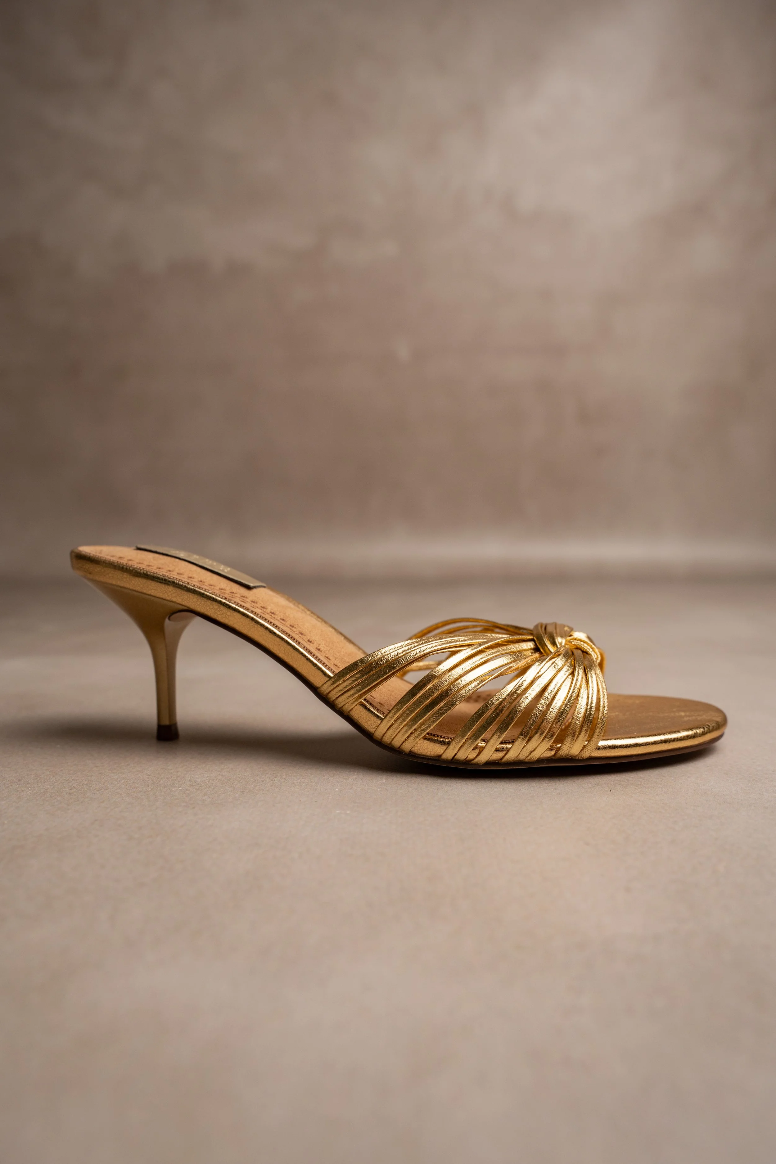 Zueco Nudo Dorado