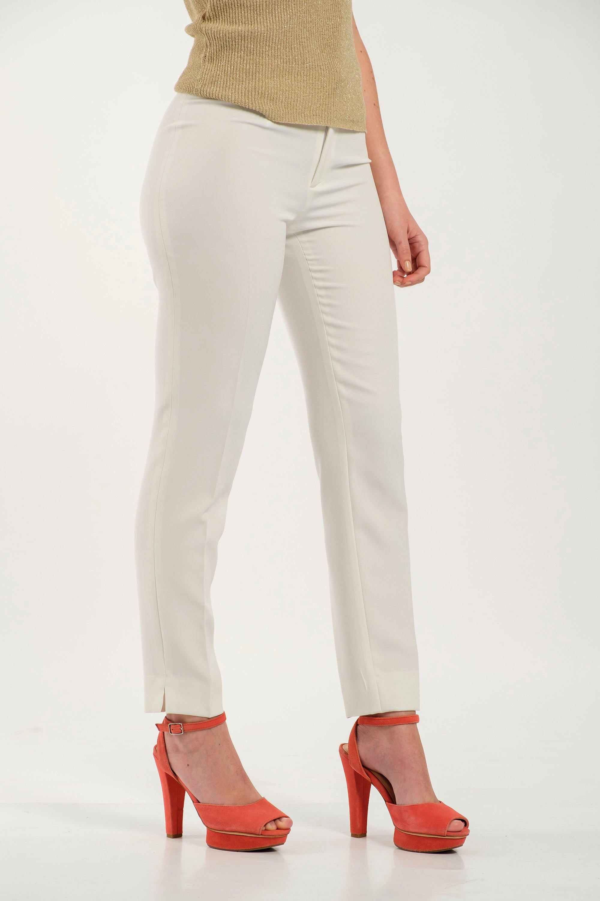 OliviaSpring23_Studio_0053.jpg