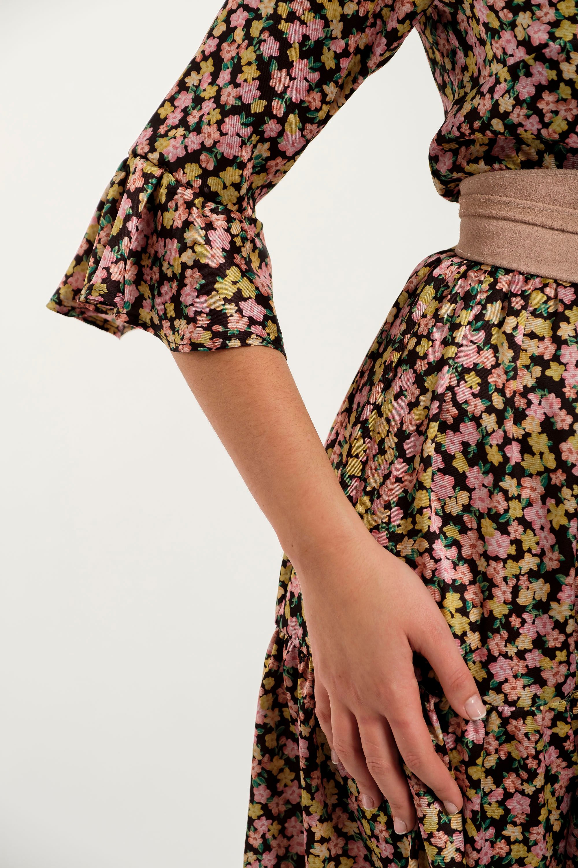 OliviaSpring23_Studio_0085.jpg