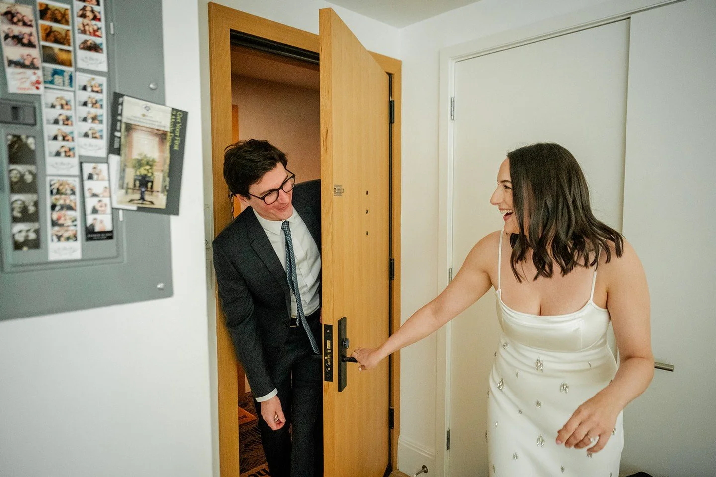 Not sure if a first look is for you? A first look can be anything you want it to be! (Like James popping by their apartment to see Rachel!)⁠
⁠
There's lots of talk about &quot;should I do a first look or not?&quot; We're generally always going to giv