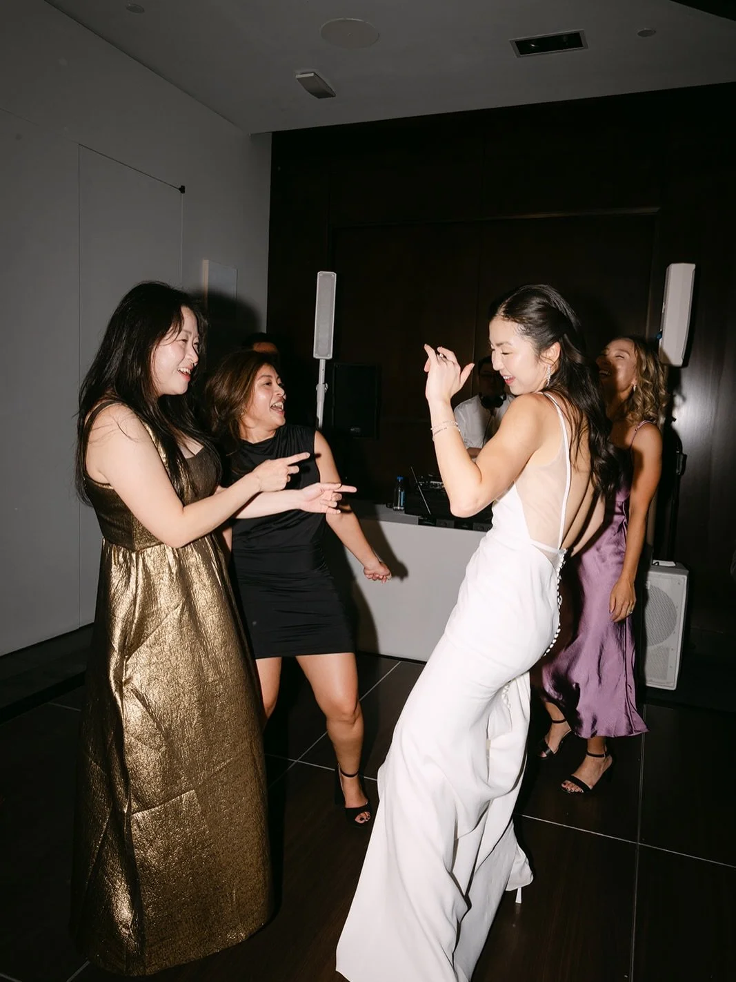 A night of delicious food, great views, and all of their favorite people. What could be better?

Venue: @manhatta_nyc 
Florals: @rosehipfloral
Cake &amp; Desserts: @anntremet 
DJ: @kdotlim 
Hair &amp; Makeup: _sarahahn 
Couples Attire: @propercloth a