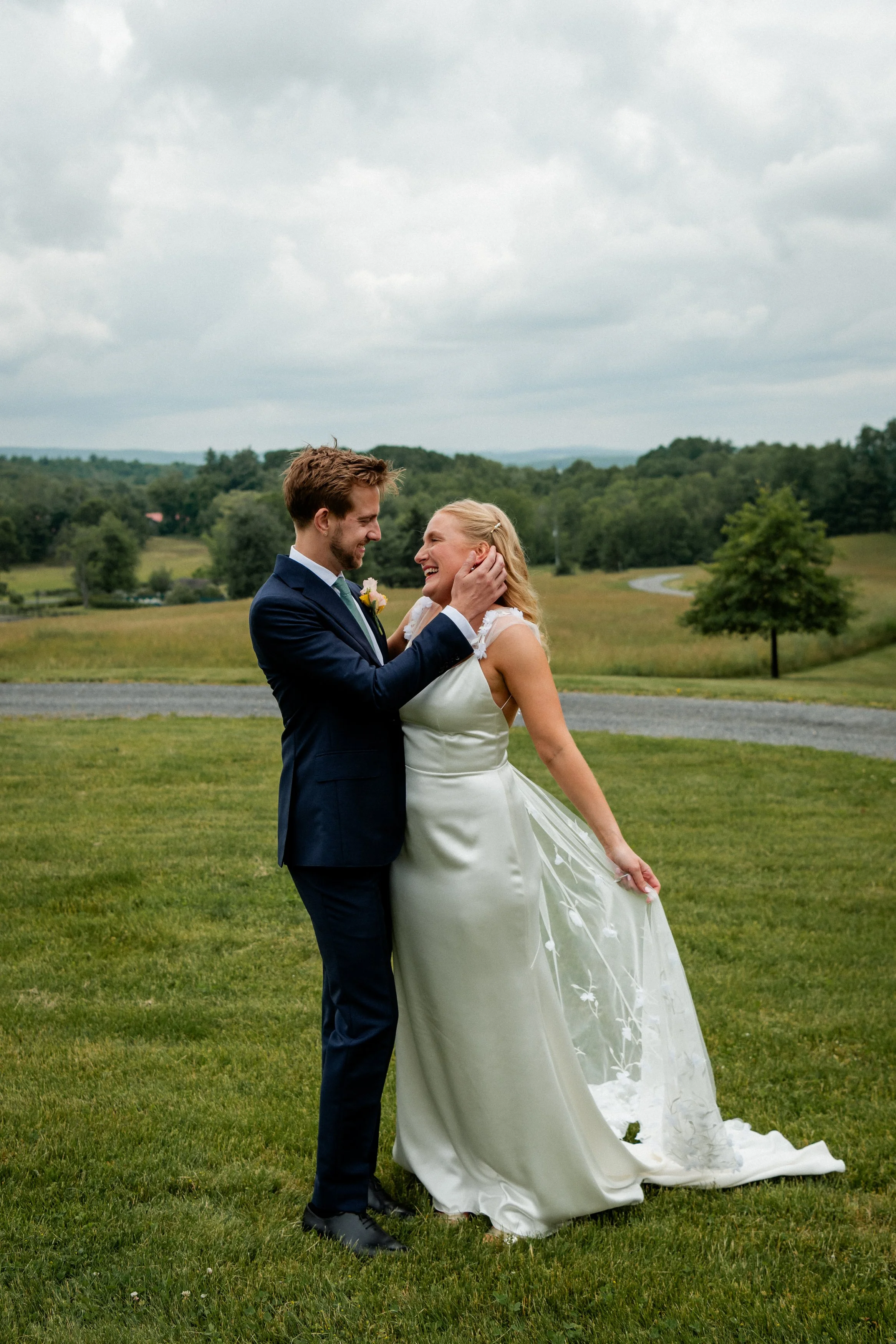 Rebecca&LockCatskillsWedding (33).jpg