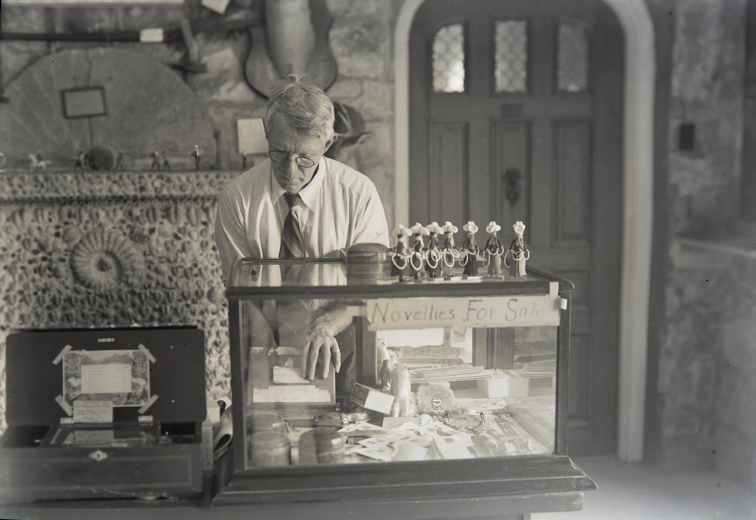 3.893 JM Hunter Novelties For Sale.JPEG