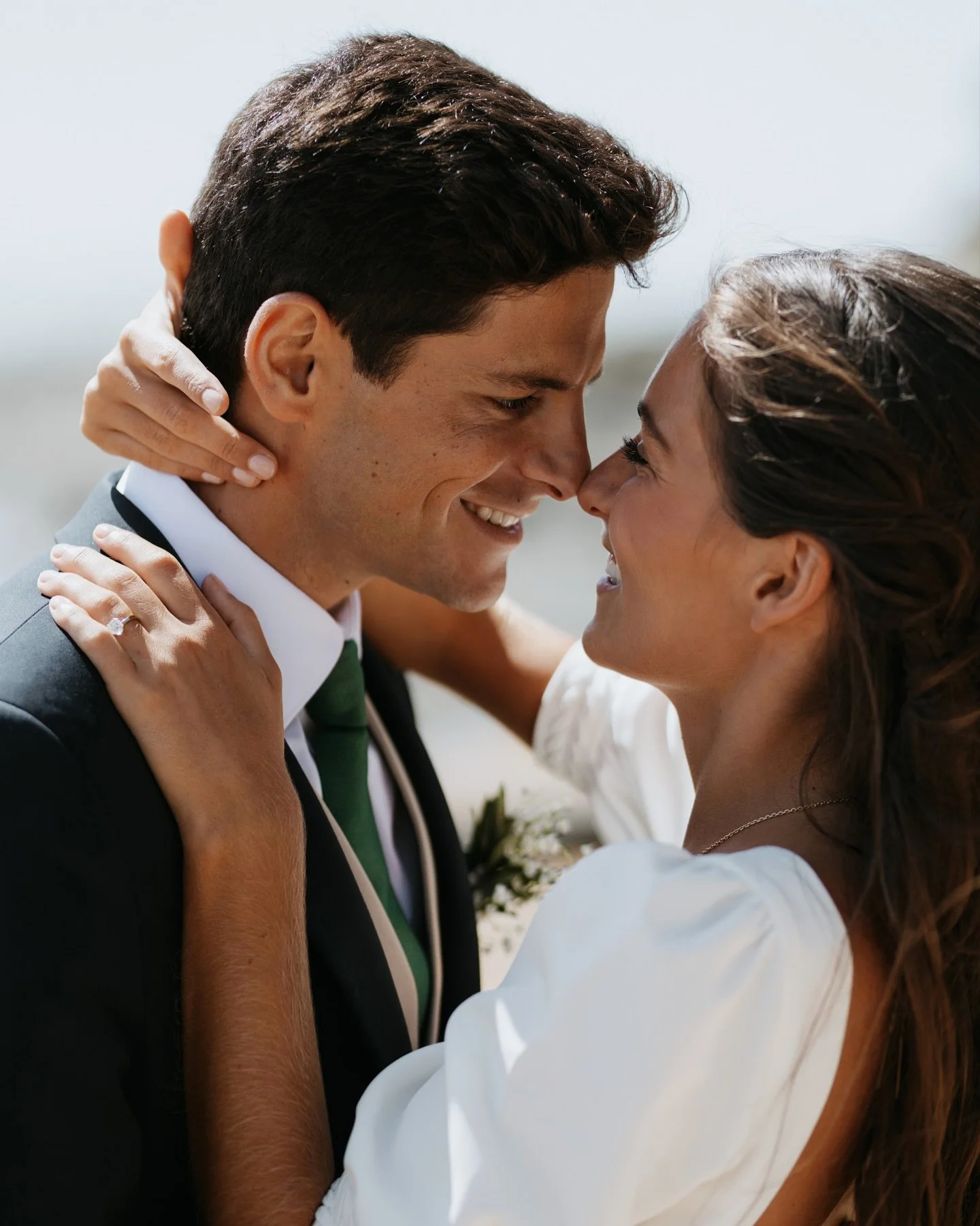 Chlo&eacute; &amp; Antoine &mdash; ao&ucirc;t 2025 🩷 

Un soleil compl&egrave;tement inattendu, des petites robes vichy &agrave; tomber par terre, d&rsquo;incroyables chants, quelques photos tout pr&egrave;s de la mer, des rires et surtout beaucoup 