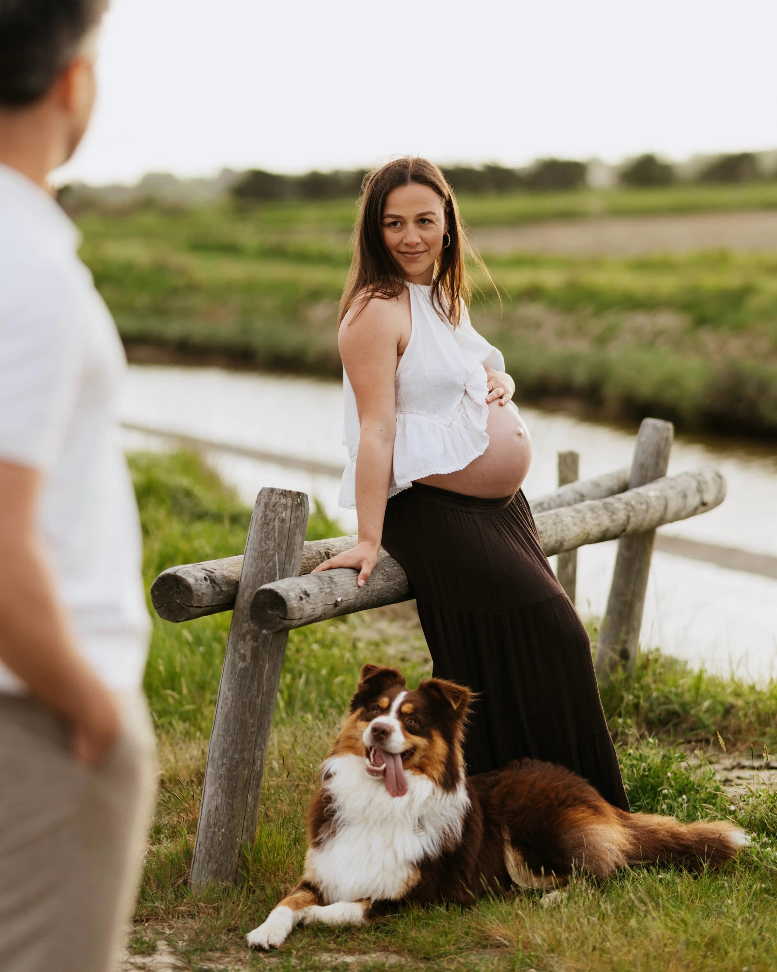 Bient&ocirc;t 4 &agrave; la maison 💛 tellement fan de ce spot pour immortaliser vos moments de vie, peu importe la saison ! 

.

Photographe de portraits et de mariage bas&eacute;e dans l&rsquo;Ouest (Vend&eacute;e et Nantes), je capture vos plus be