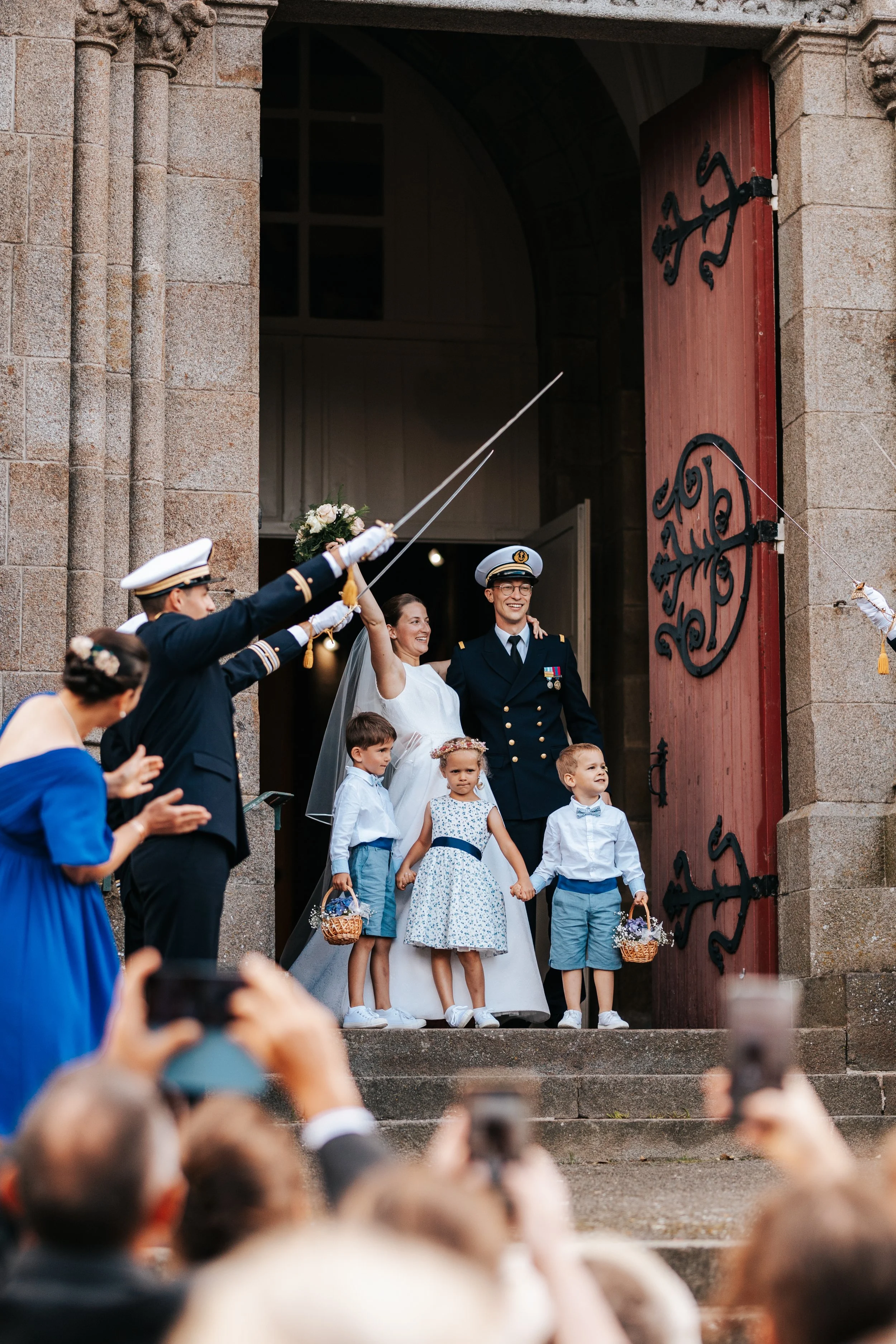 sortie d'église cérémonie religieuse mariage photographe vendée nantes