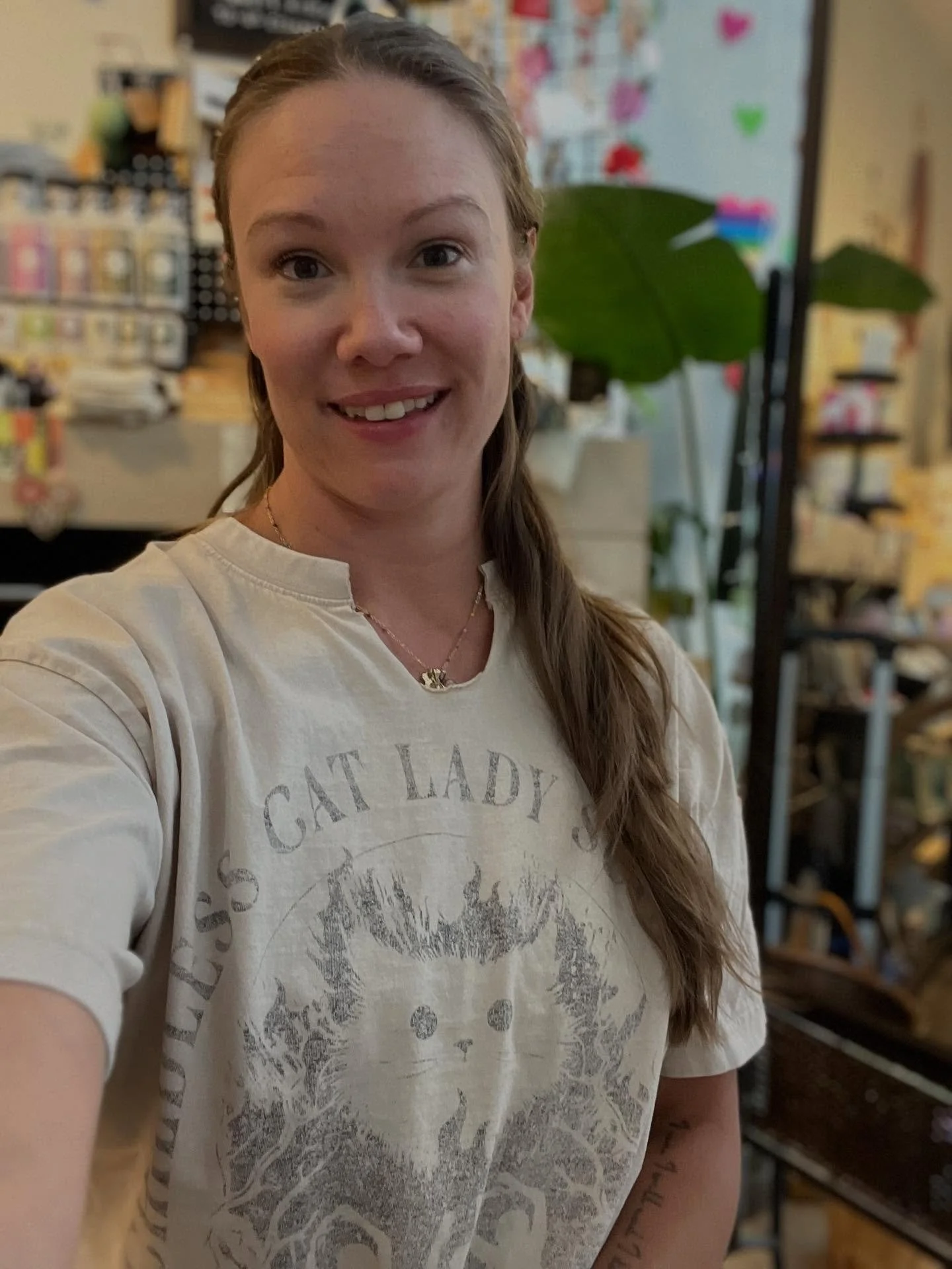 Come let this child free cat lady read your cards! It&rsquo;s finally cool outside! #tarotcardreadersofinstagram #oraclecardreadersofinstagram #weekendtarot #energyreadersofinstagram #sourcemessages #yougotthis #igotyou