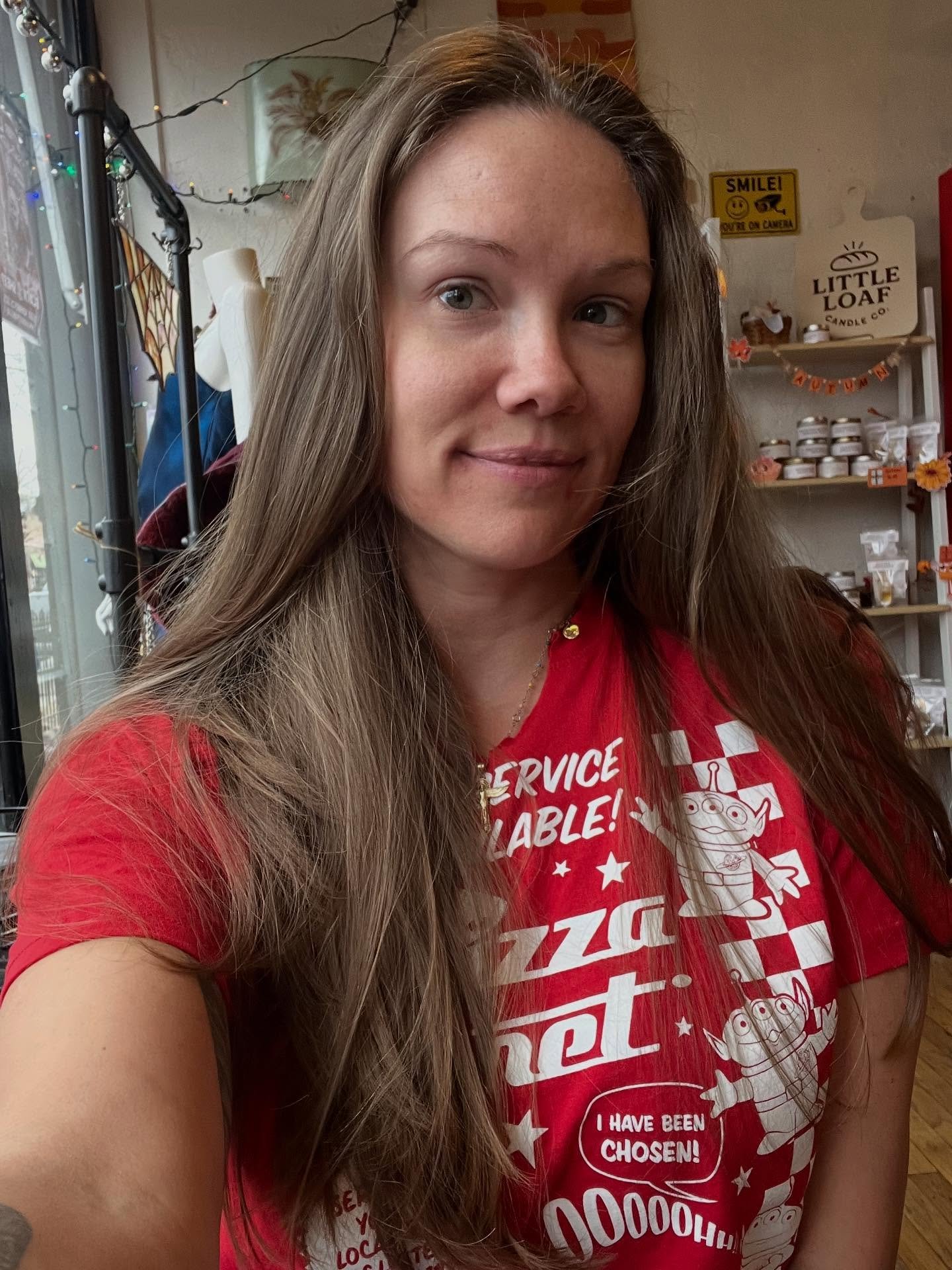 Stop in for a Tarot readings his afternoon @circa.vintage.shop #tarotcardreadersofinstagram #oraclecardreadersofinstagram #sundayfunday #mysticalknowledge #sourceconsciousness #weekendtarot #messagesfromspirit #comehangout #yougotthis #igotyou