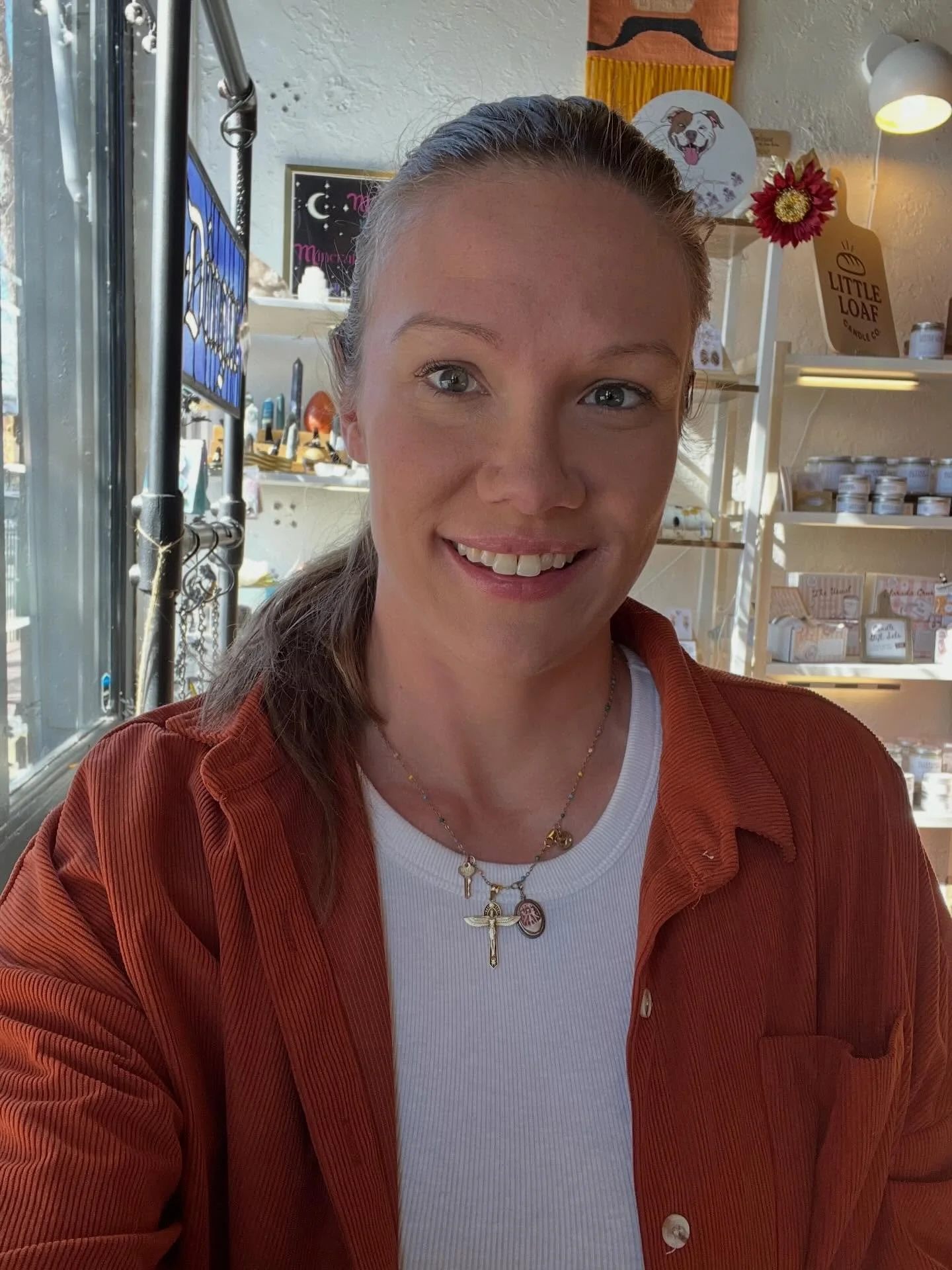 Pop in to @circa.vintage.shop for some Tarot readings this beautiful Sunday! #tarotcardreadersofinstagram #oraclecardreadersofinstagram #sundayfunday #sourceconsciousness #knowyoursoul