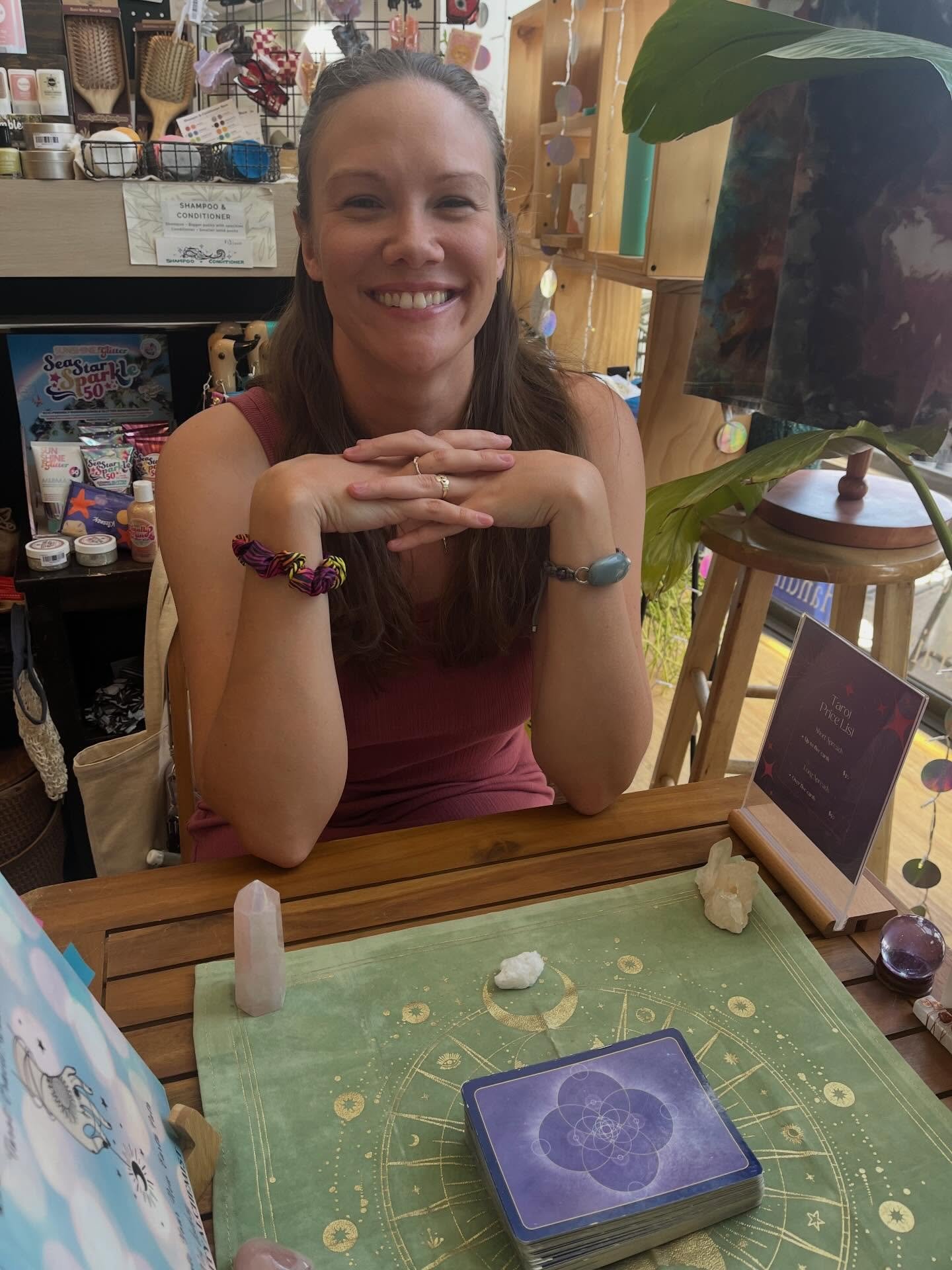 Pop in for some finally warm weather Tarot readings! @eclecticco._ til close tonight my duuuuudes! #tarotcardreadersofinstagram #oraclecardreadersofinstagram #weekendtarot #yougotthis #igotyou
