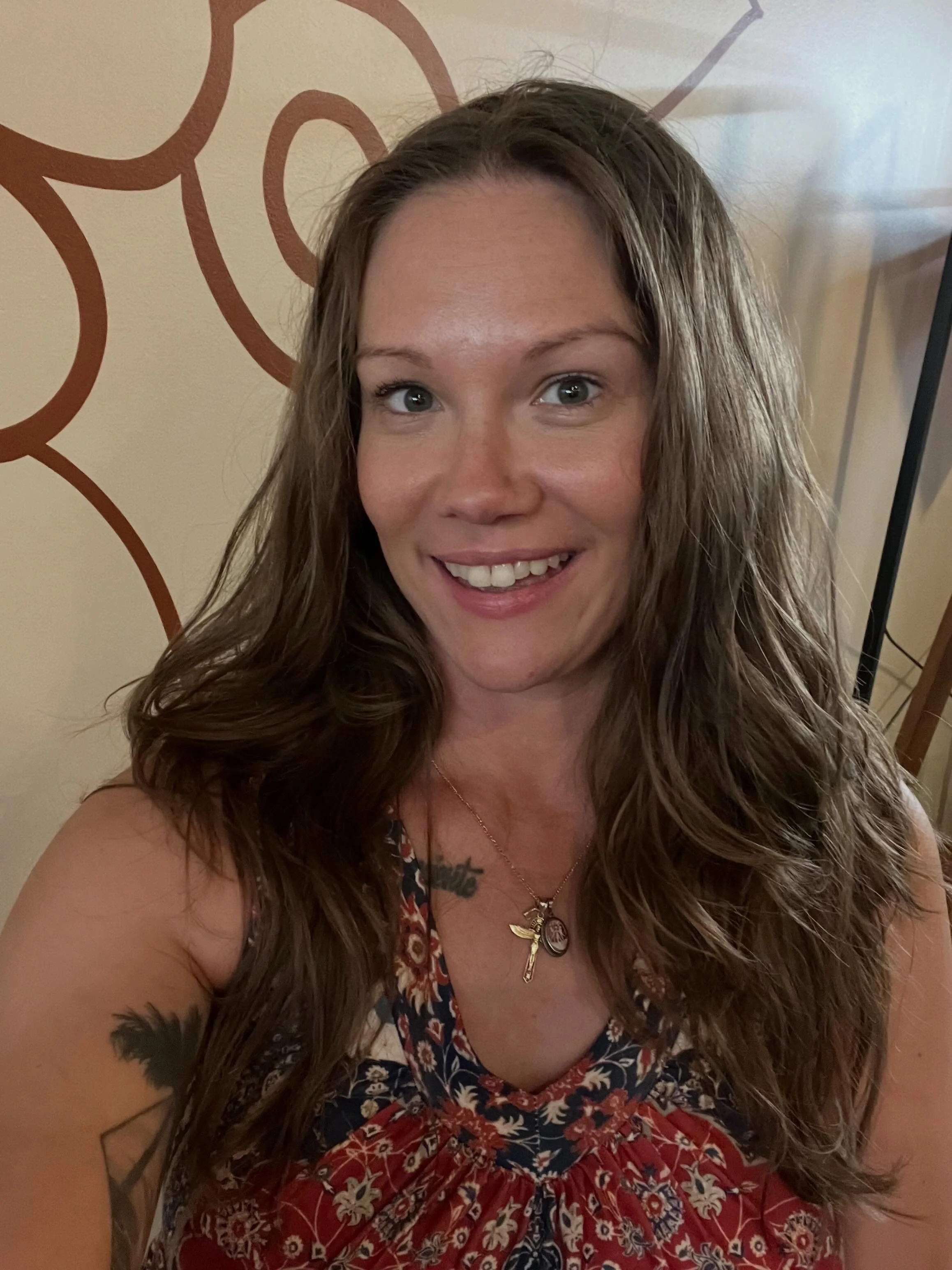 People of Aurora!! Stop into @ollin.cafetzin tonight and let me read your Tarot cards! Let&rsquo;s figure out what your spirit guides have been hinting at! #tarotcardreadersofinstagram #oraclecardreadersofinstagram #weekendtarot #auroracolorado #trys