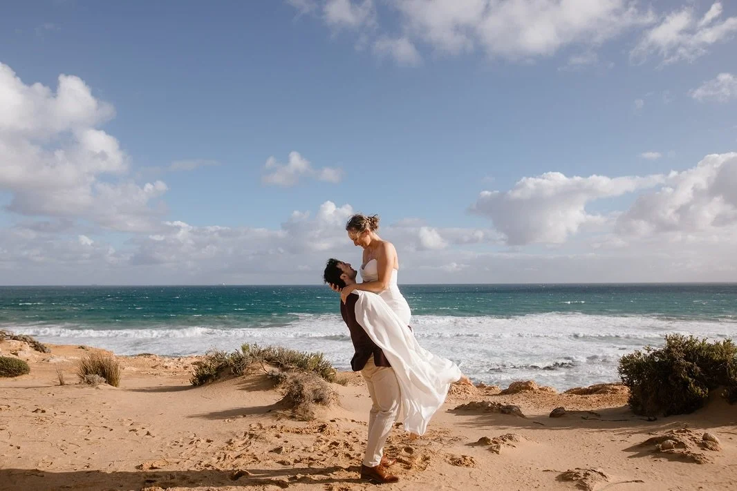 Understandably, people worry a lot about the weather on wedding days. But some of the best weddings, and some of the best photos, happen on days that don&rsquo;t go &ldquo;perfectly&rdquo;.

Dom and Kareem&rsquo;s April wedding at @allsmilesamazingve