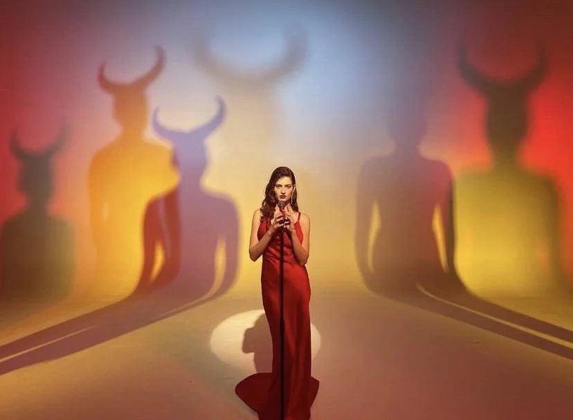 Alicia Davis - old habits die hard | Director: Flo Kosky 