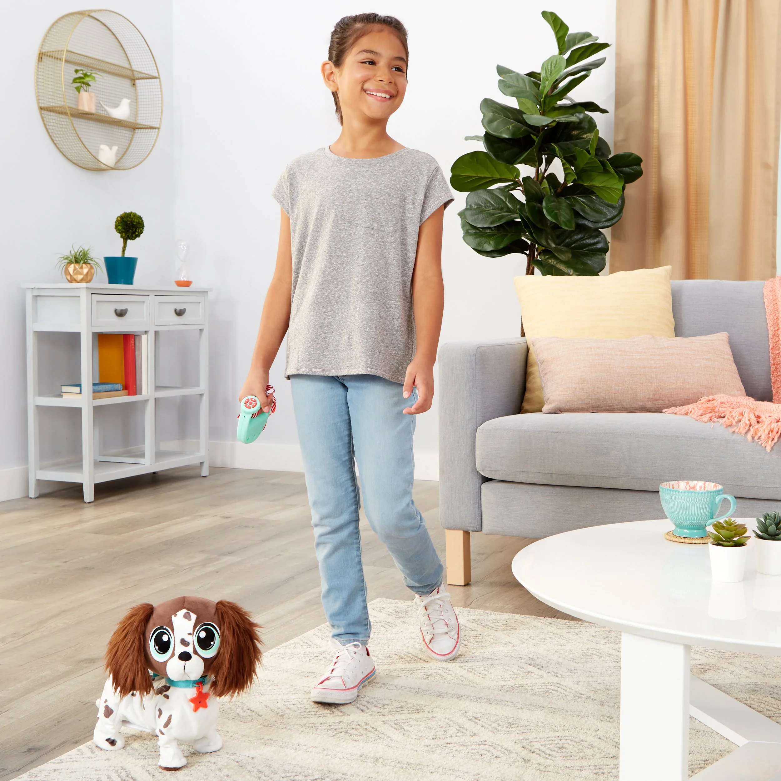 FL LT RT Walk N Wiggle Daisy 657719 F21_3817066.jpg