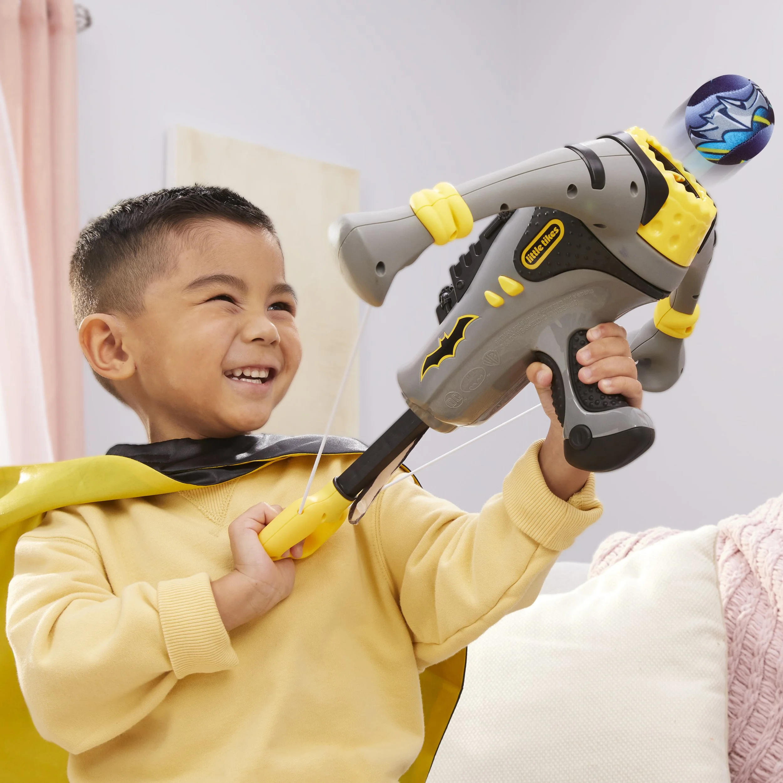 623738 Little Tikes Batman Bow Blaster FL 0380.jpg