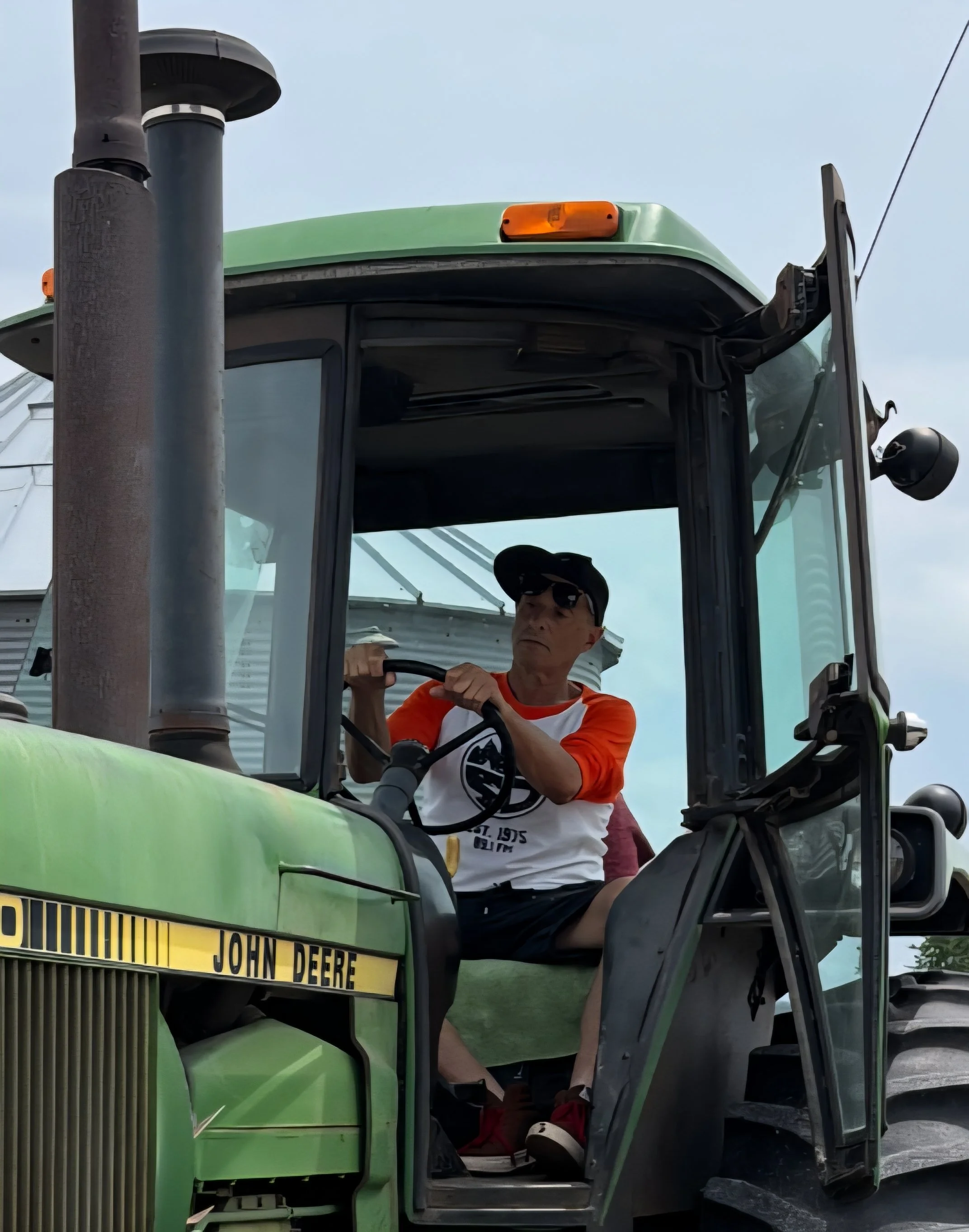 TRACTOR TOUR - Dan Bern's Worth County Tractor Tour