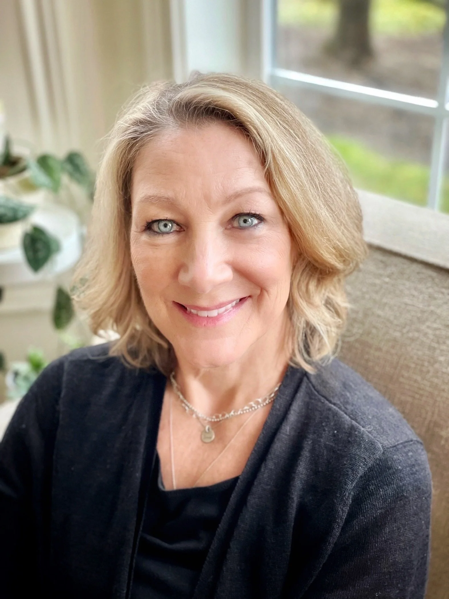 Suzanne Hayden.jpg