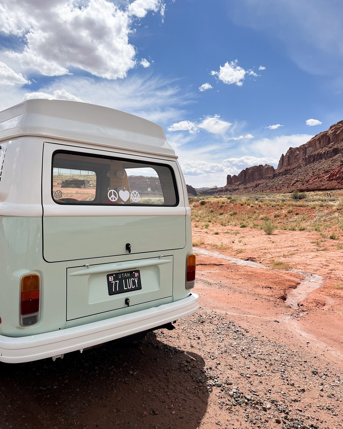 Lucy got to spend the day at the @theredearthvenue for a wedding which means we spent the morning driving to Moab. Everyone knows you can&rsquo;t roadtrip without music and lucky for us Taylor dropped a double album *just* for the occasion. And every