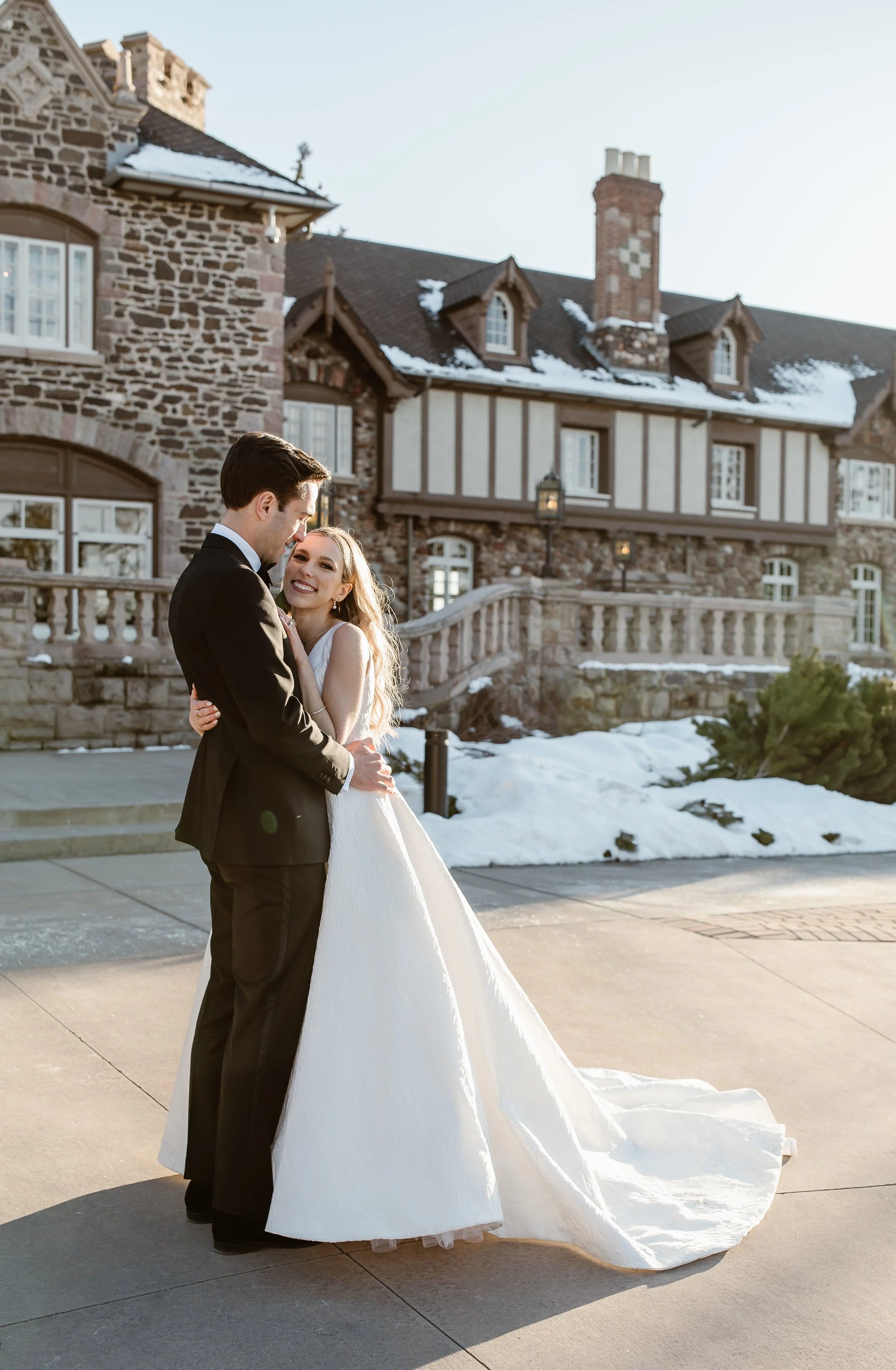 Mariana.Ziegler.Photography_Highlands.Ranch.Mansion_Winter.Luxury.Wedding_KN-57.jpg