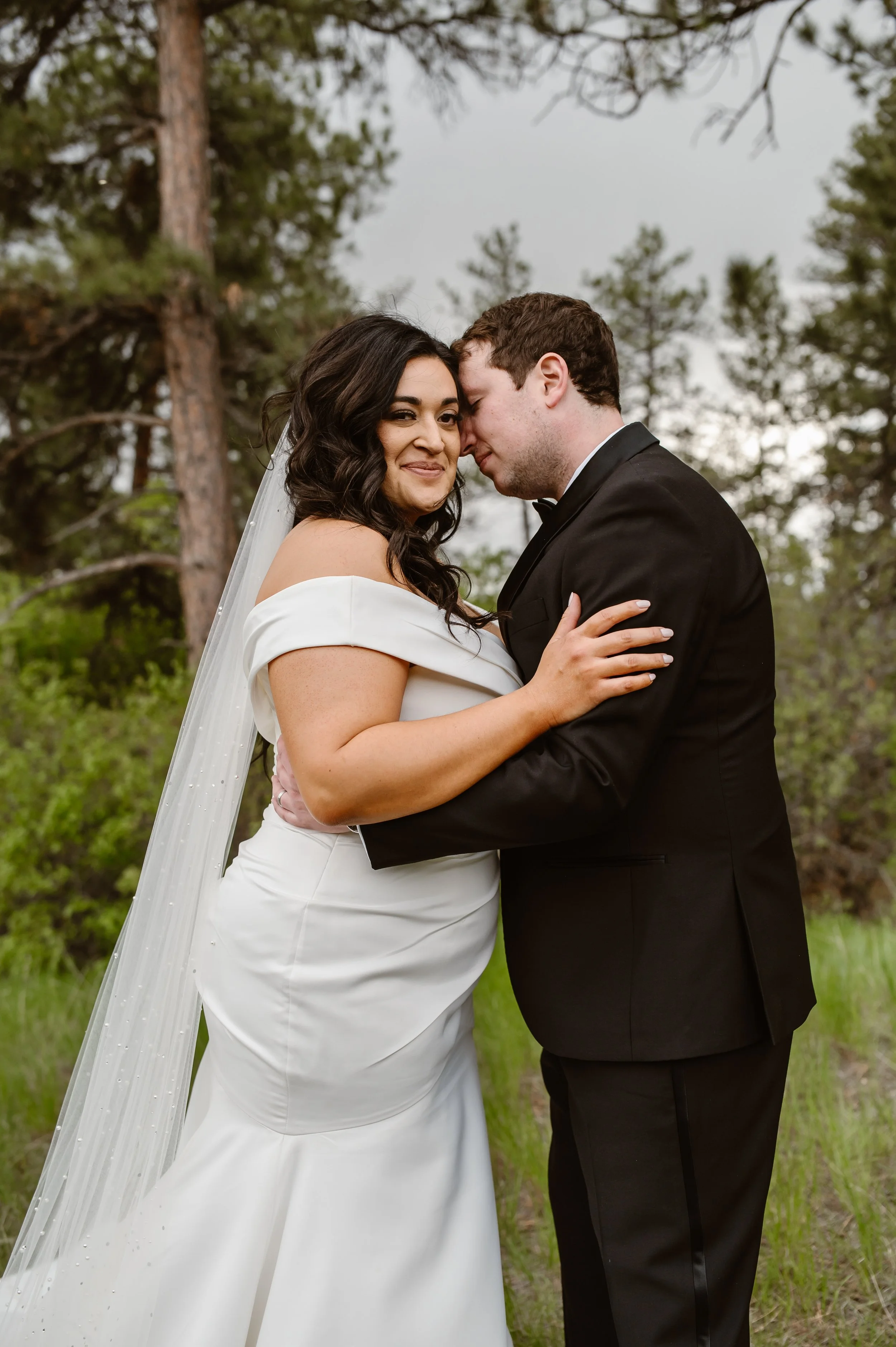 Mariana.Ziegler.Photography_Cielo.Castle.Pines.Colorado.Spring.Black.Tie.Wedding.KM.-56.jpg