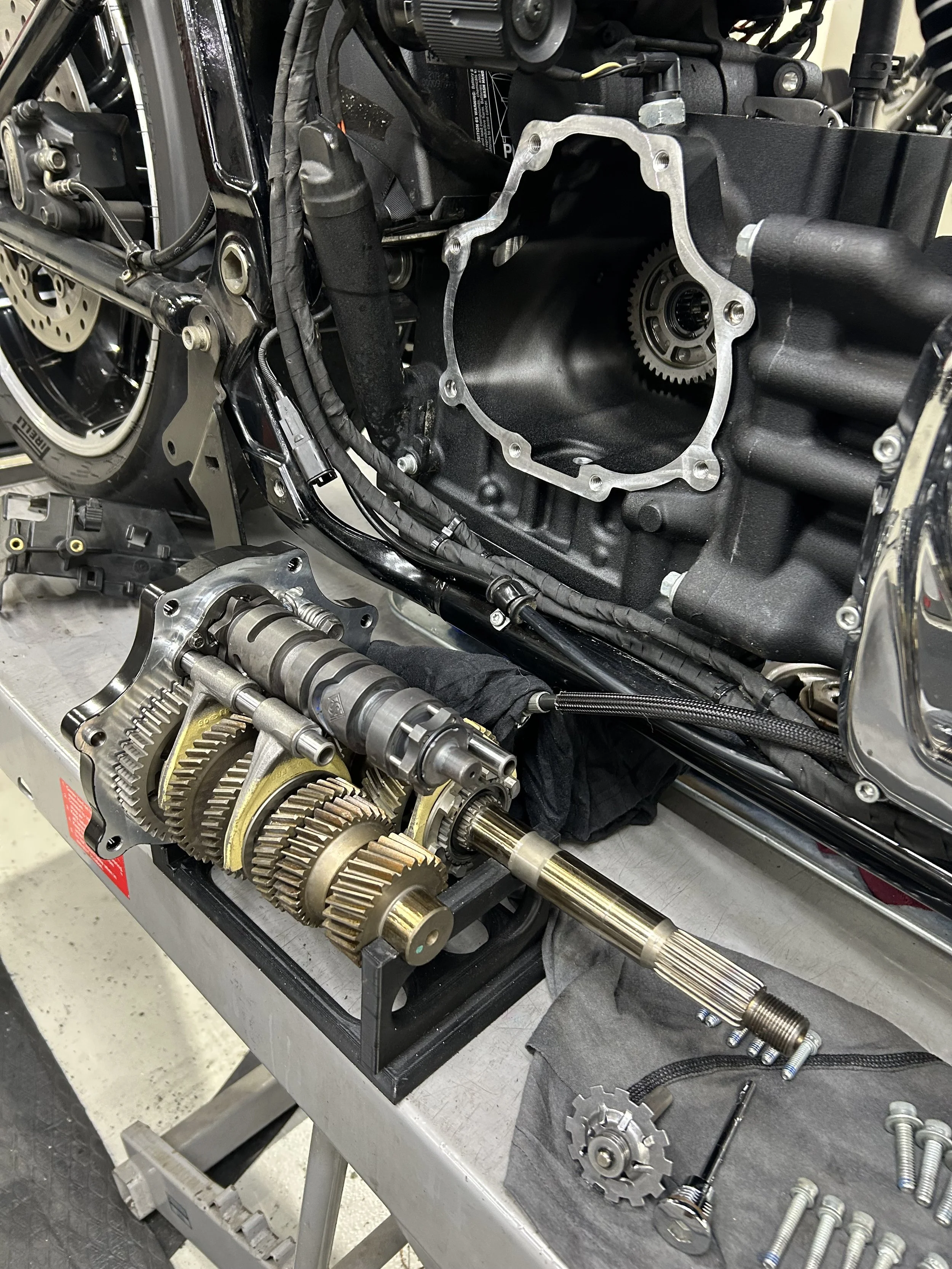 Heavy Duty M8 gold edition