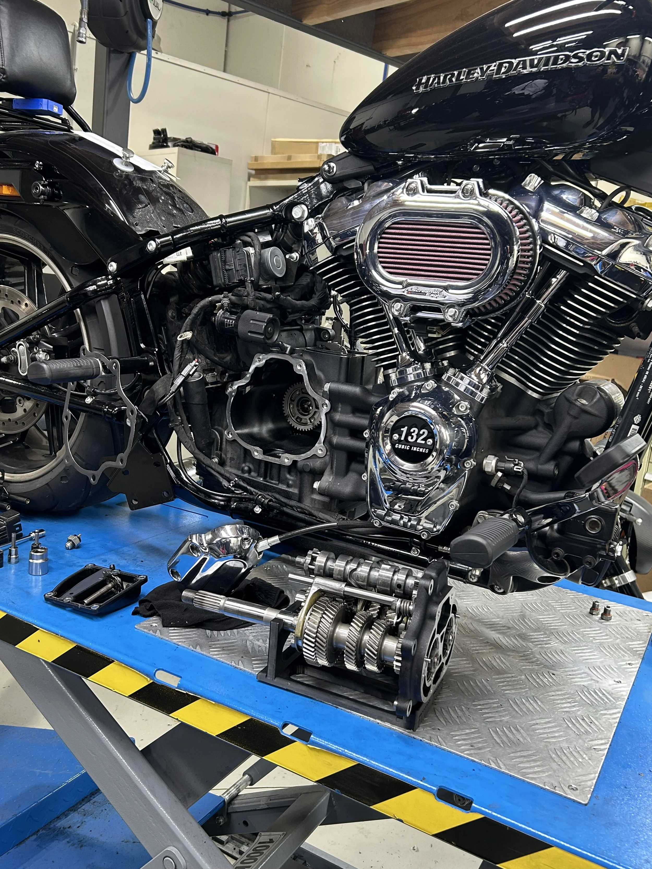 Heavy duty M8 Gen 1 fit up