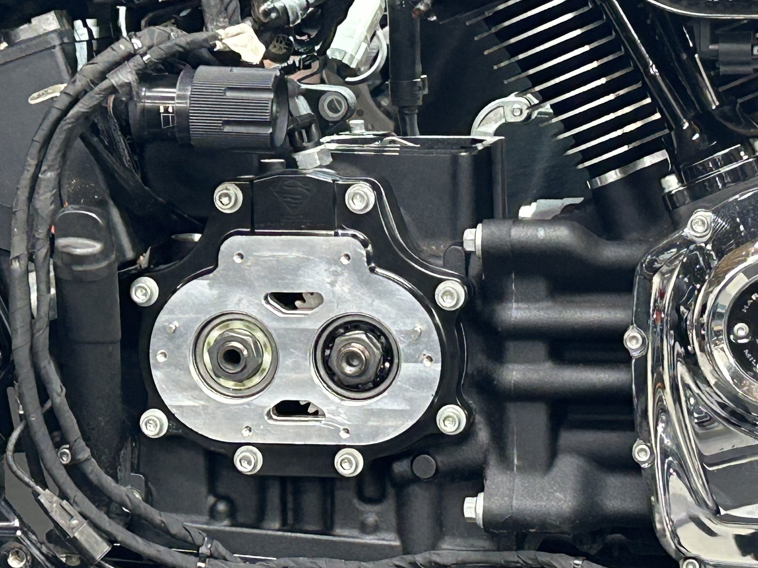 Billet support plate in black powdercoat