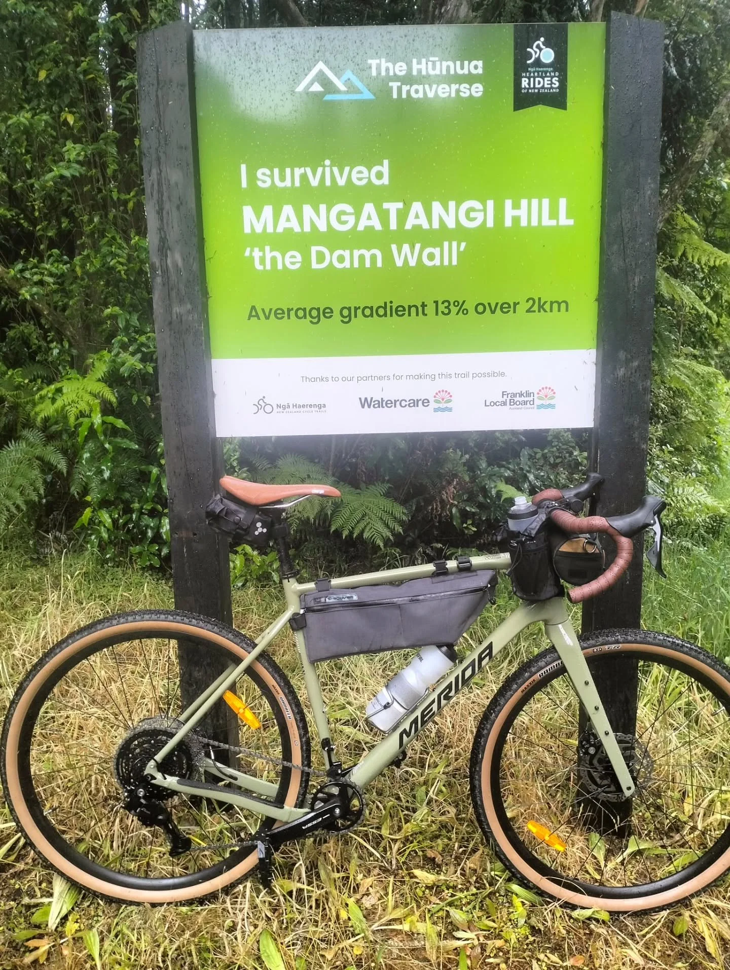 Testing the new Merida Silex 300 on the Hunua Ranges Traverse.
90km with 1300 verticals in wet conditions.
Passed with colors.
Made a few subtle modifications, 32t chainring and a better seat, just to make it user friendly for us 60 plussers.
Big plu